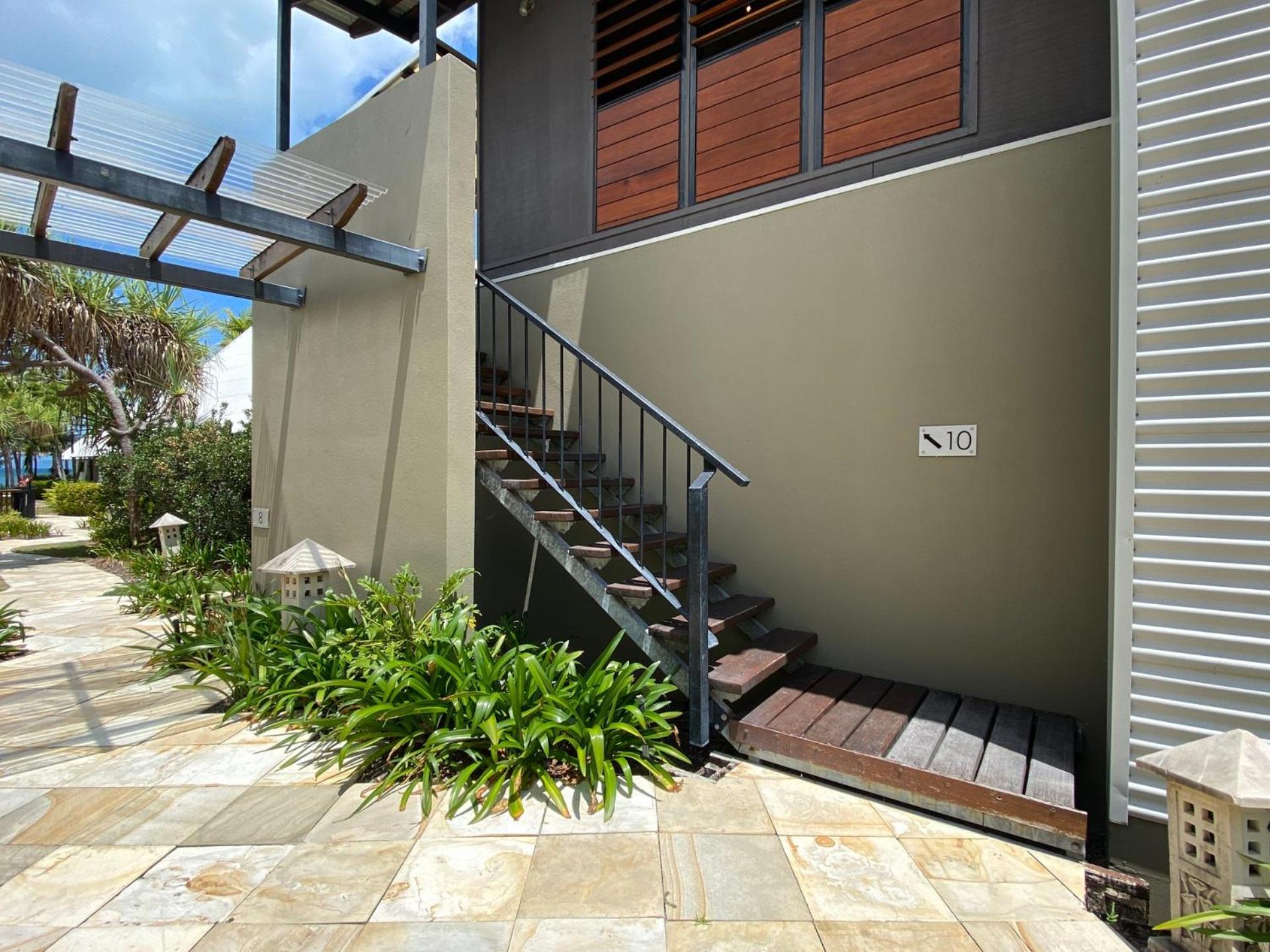 Pure Magnetic Villa 10