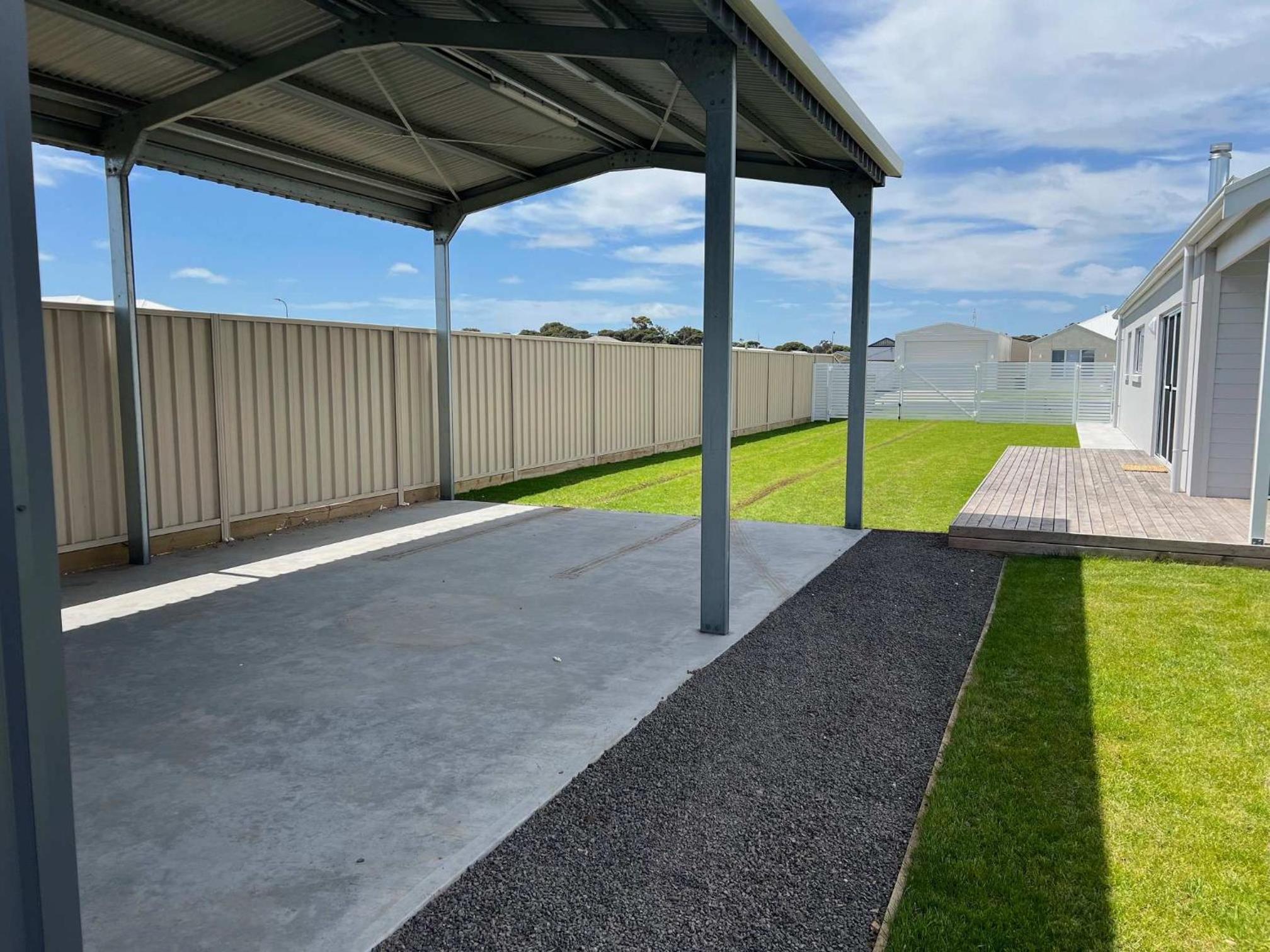 Foxhill Shores - WIFI outside pets