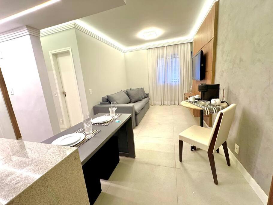 703- Rentaqui Apartamento Sofisticado nos Jardins