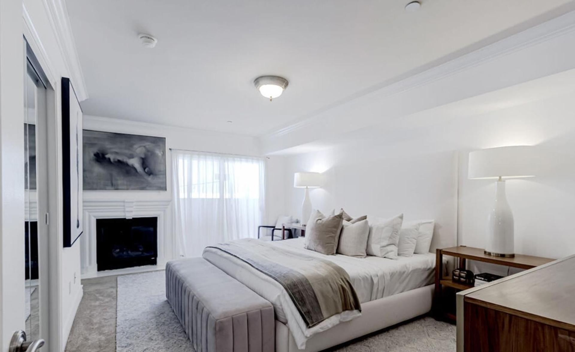 Los Angeles Vacations - Chic 3-bedroom West Hollywood Retreat - Property Image 14