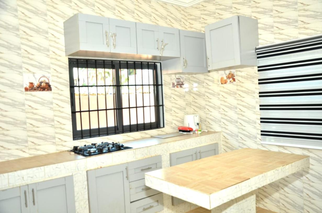Shine Residence-Modern Luxury Villa in Calavi Arconville
