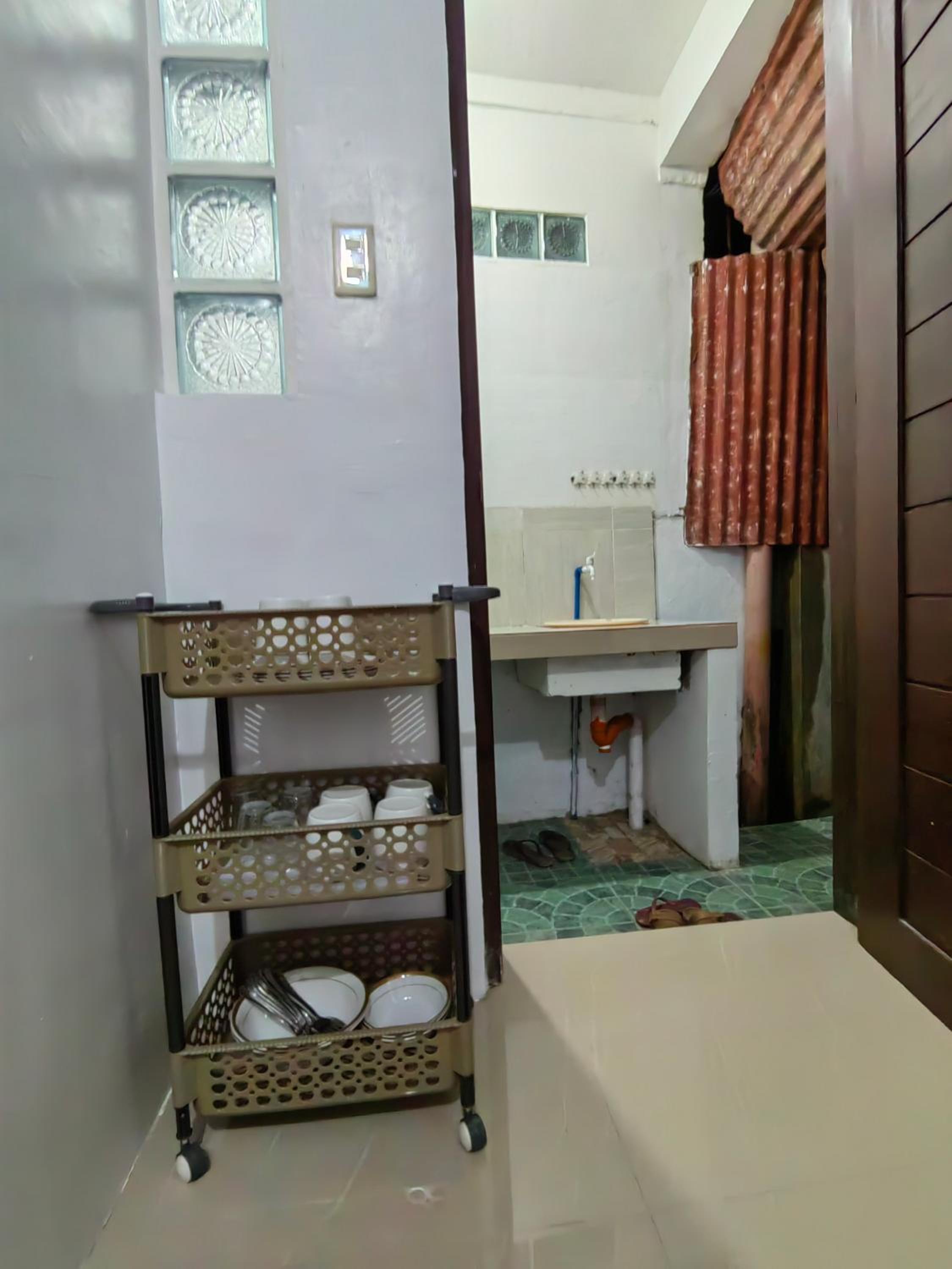 NON AIRCON STUDIO TYPE UNIT Salvacion Palo Room 9, photo 22