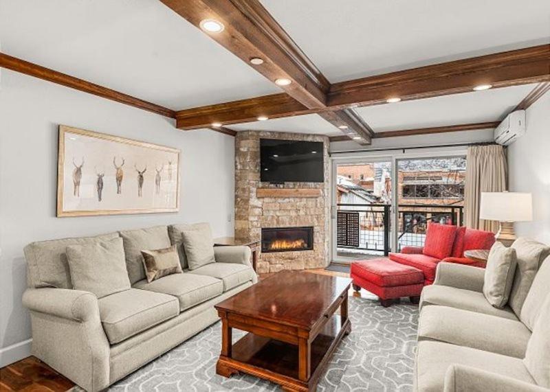 2 Bedroom Premier Vacation Rental In Downtown Aspen - Steps From Gondola! view 3