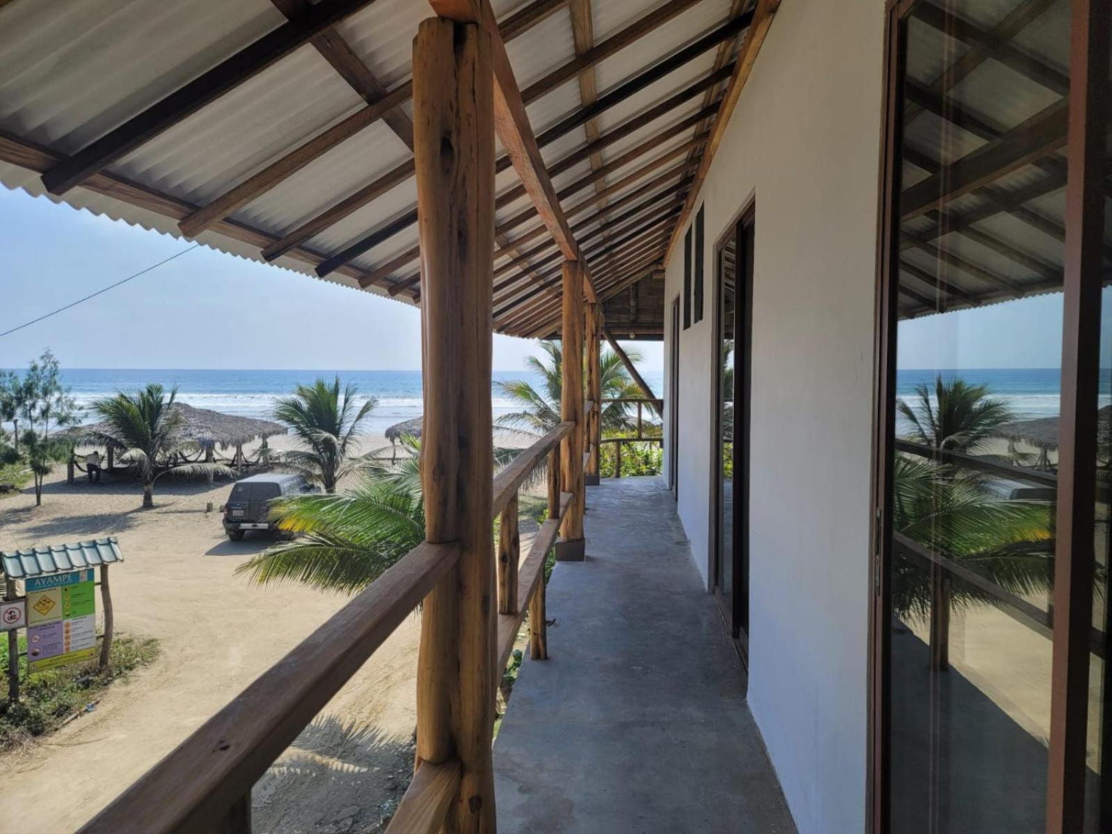 La Casa Hostel