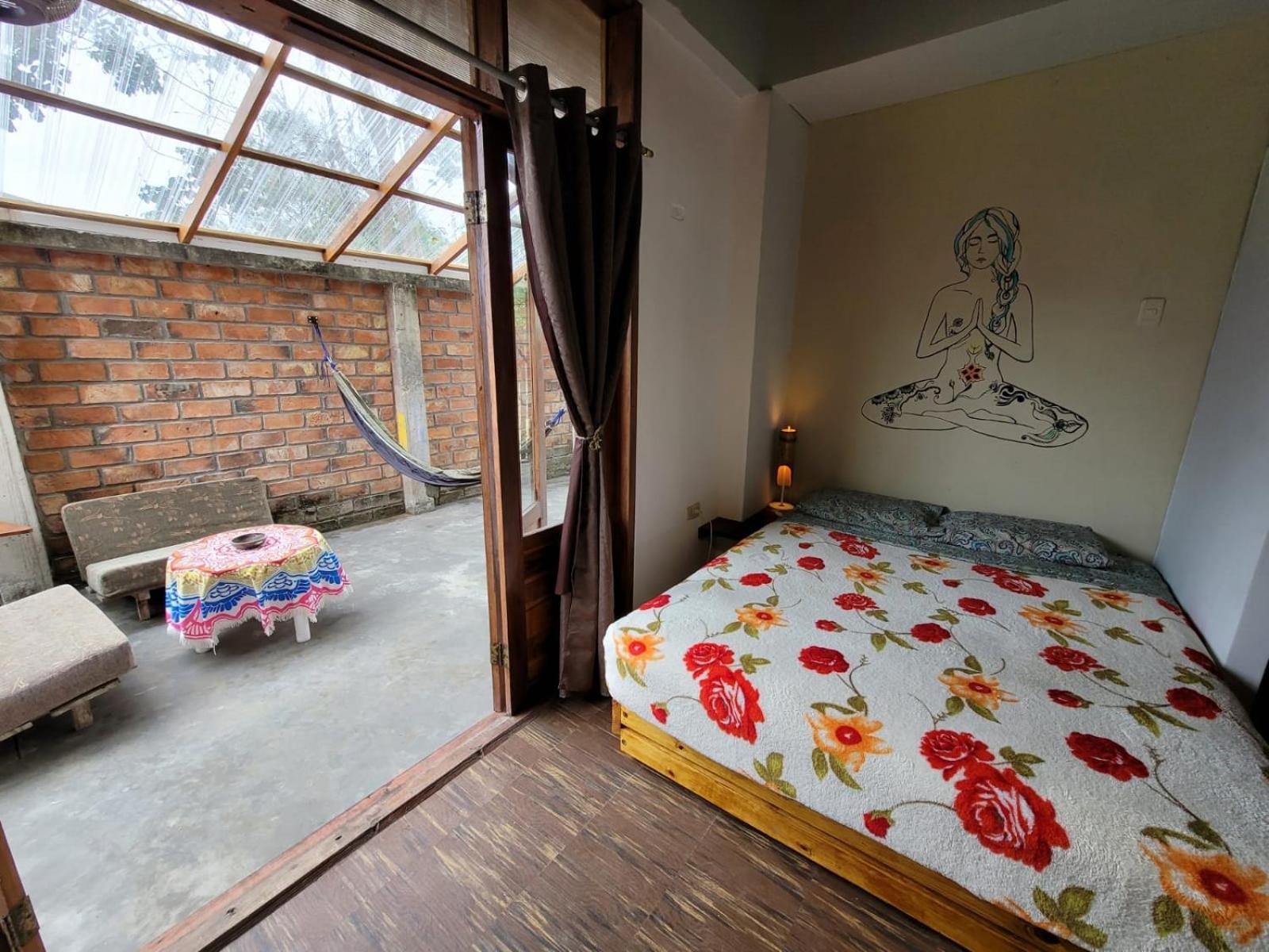 La Casa Hostel