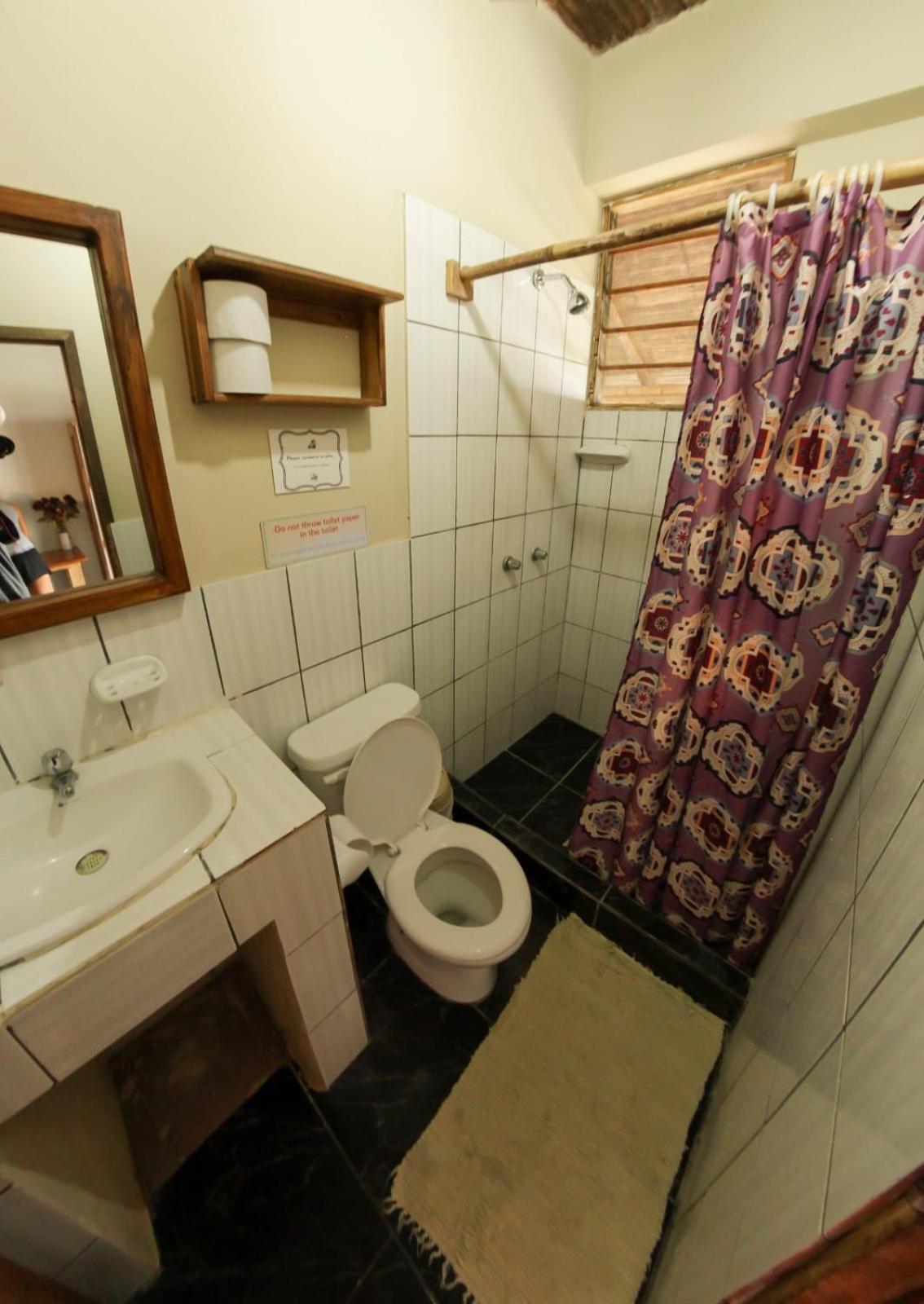 La Casa Hostel