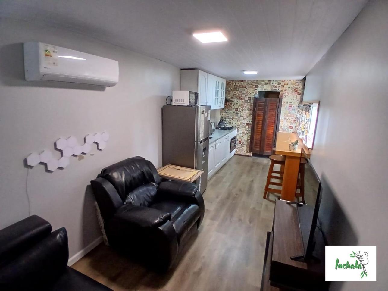 Dos apartamentos vecinos cerca del Puente Internacional General Artigas - Inchalá & Jasypa