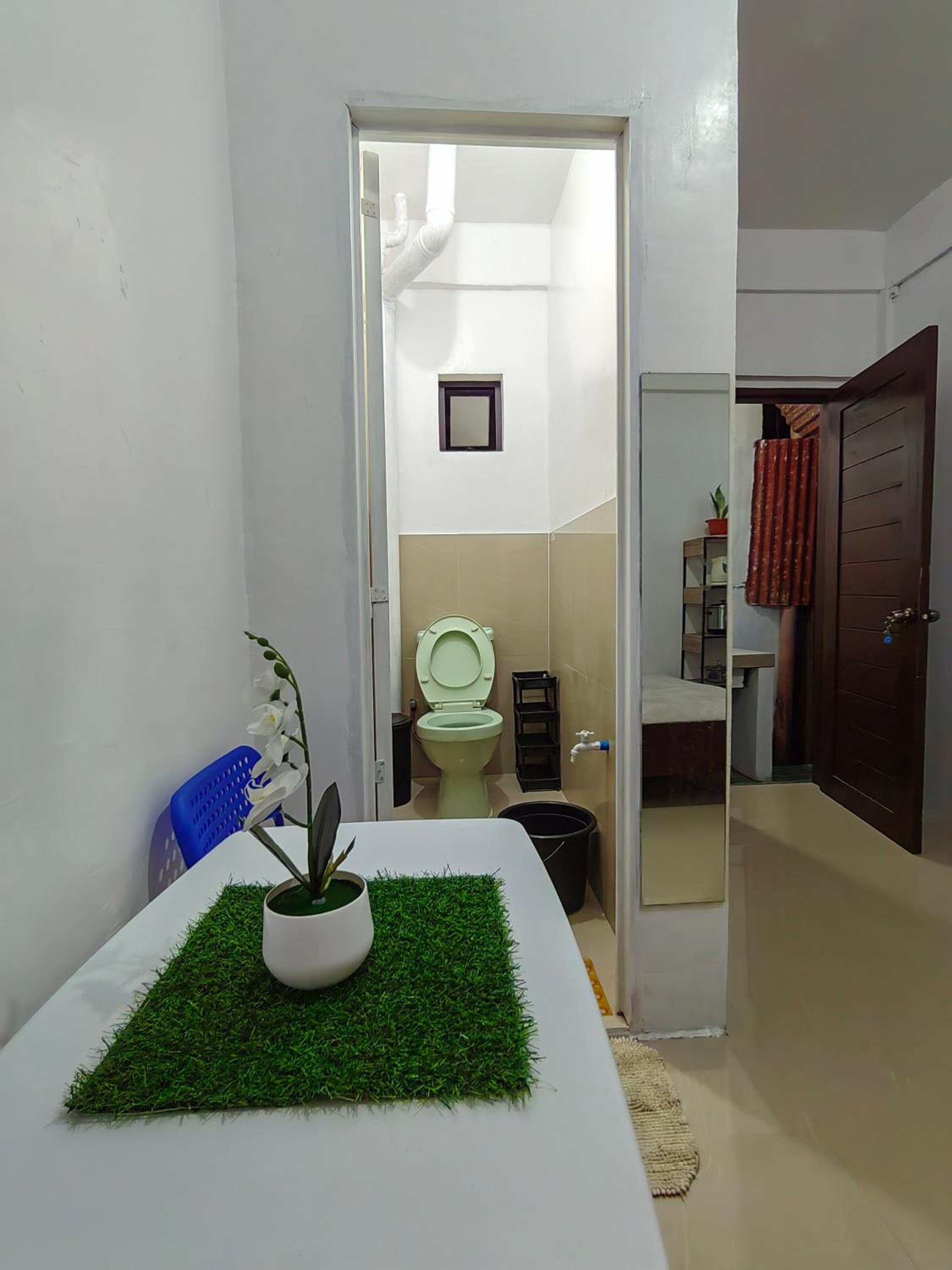NON AIRCON STUDIO TYPE UNIT Salvacion Palo Room 9, photo 16