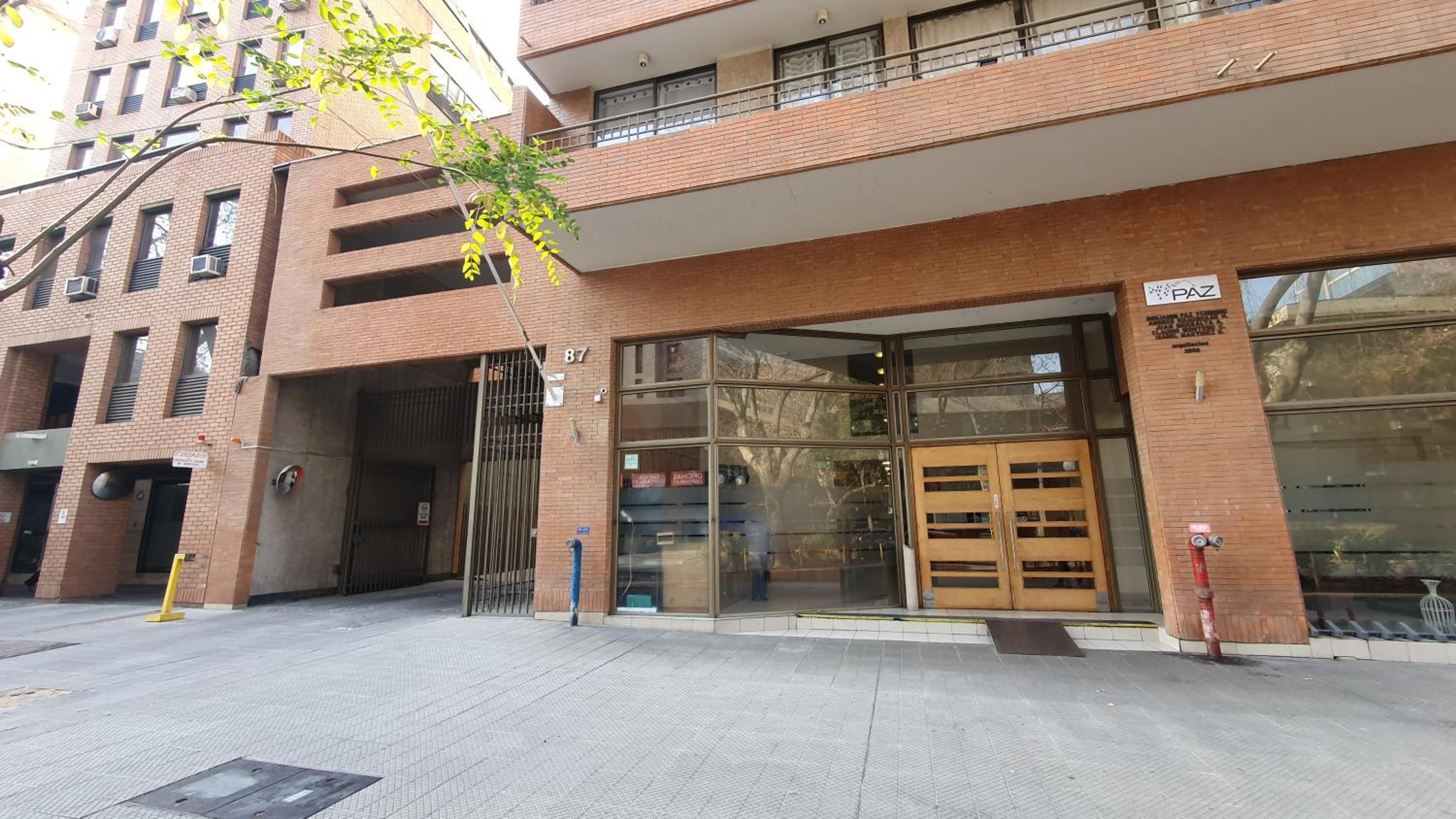 Providencia a pasos del metro Pedro de Valdivia
