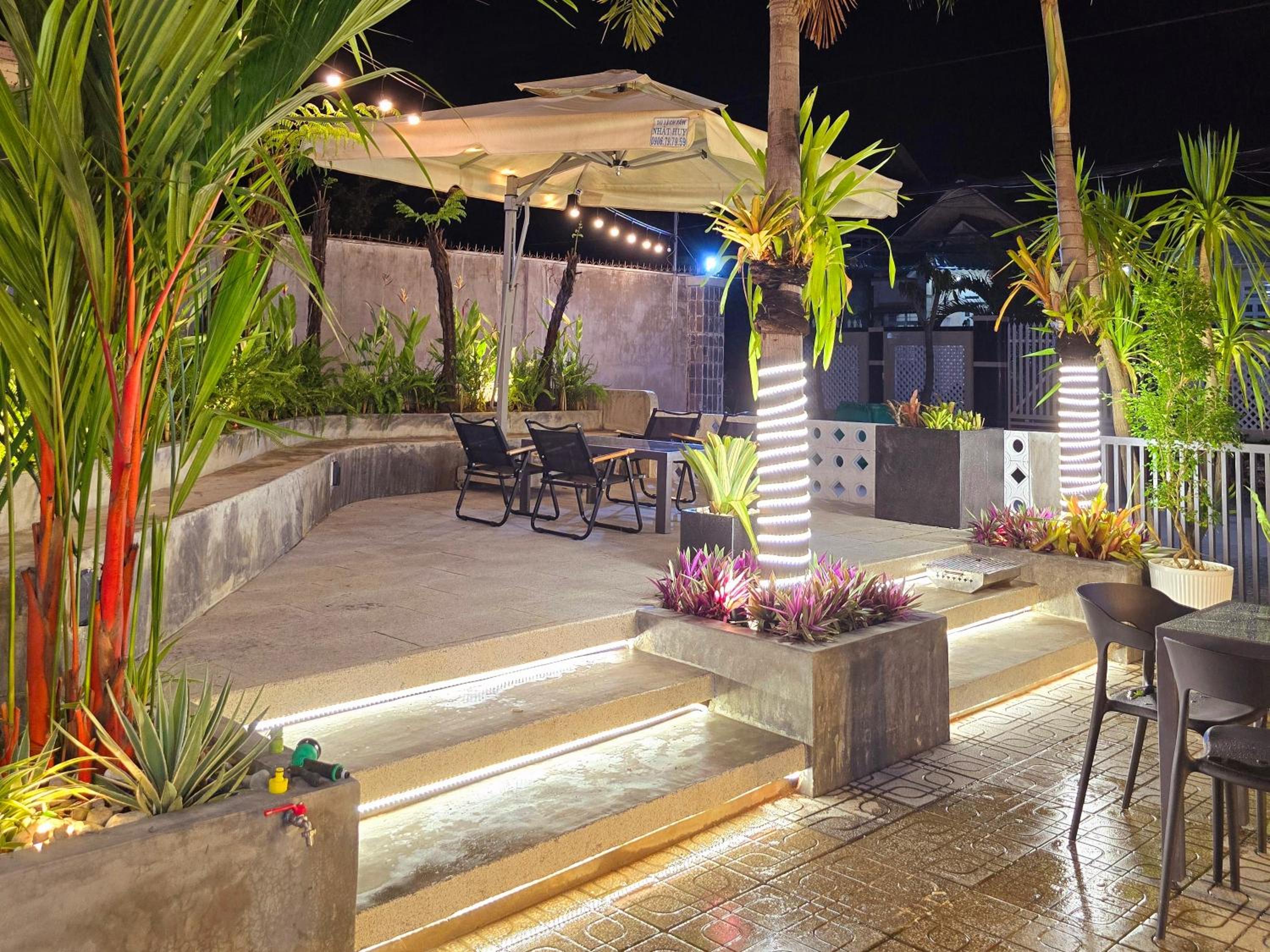 The Rooftop Villa, Homestay & Coffee view 4