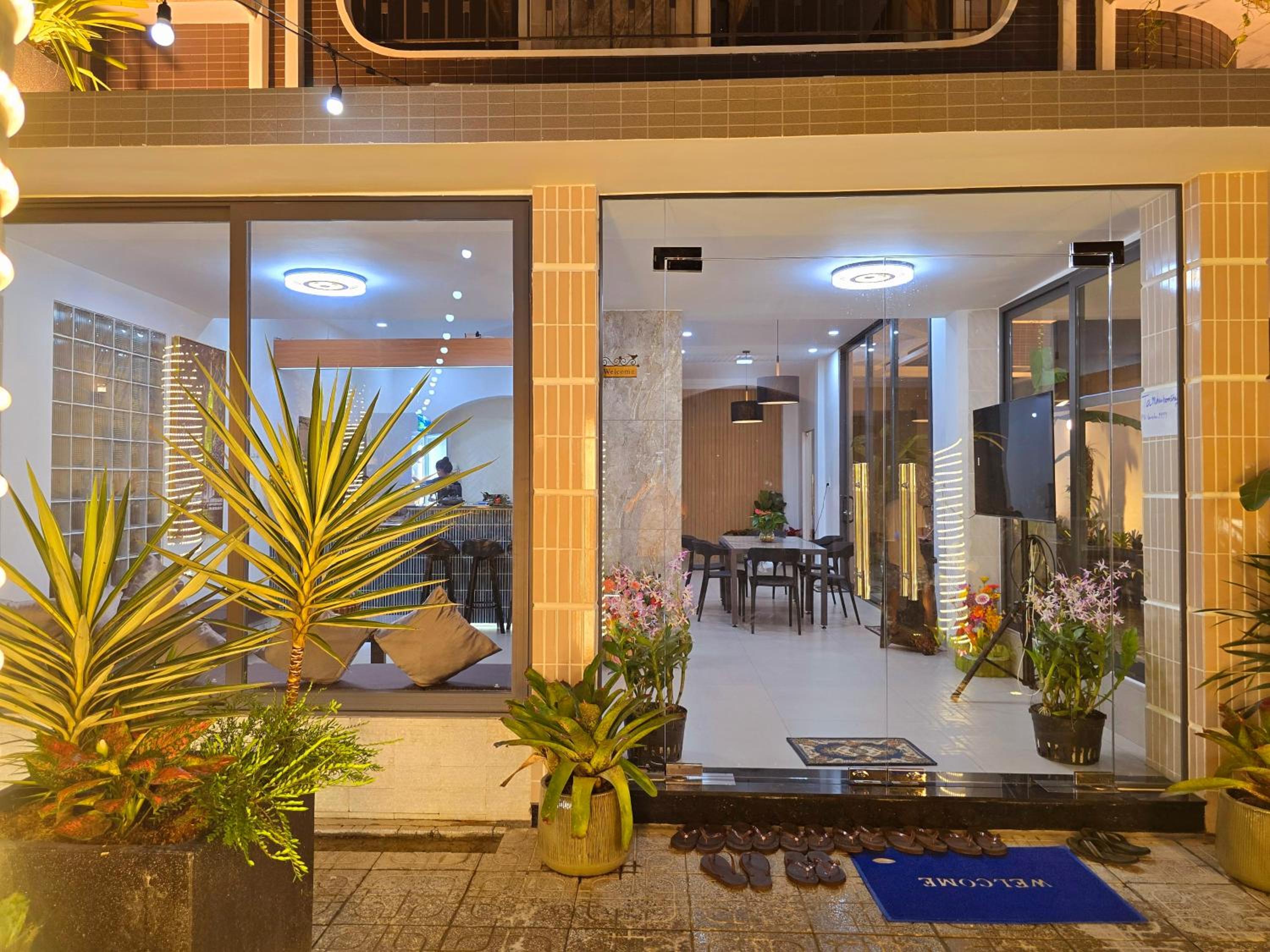 The Rooftop Villa, Homestay & Coffee view 3