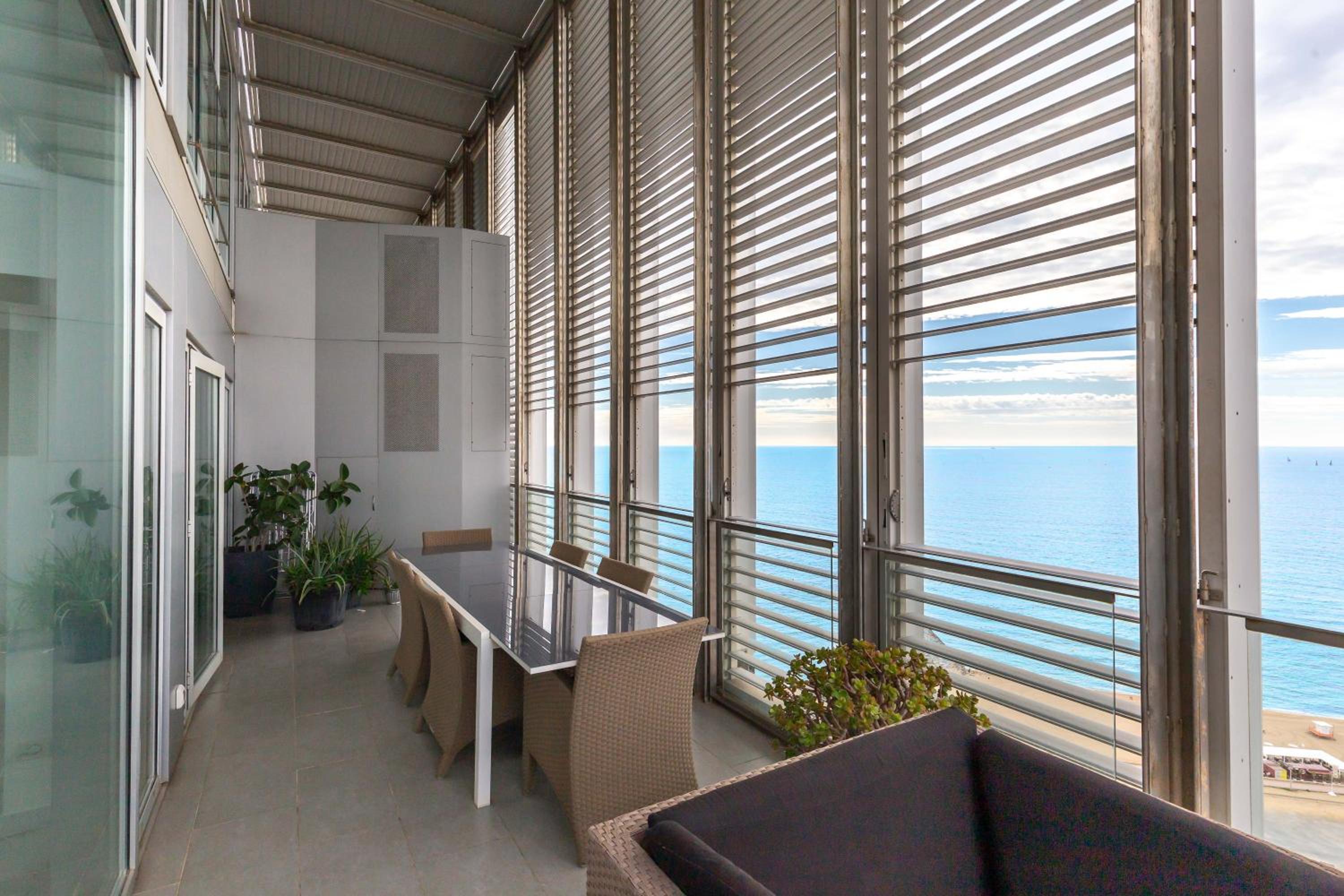 Penthouse With The Best Views! photo 3