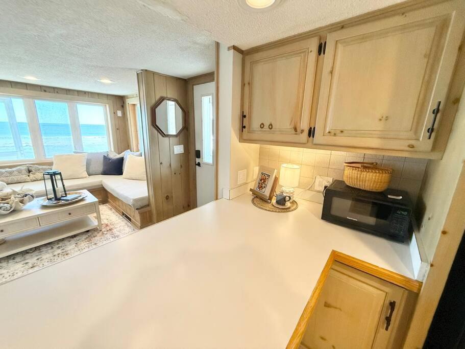 Luxurious Beachfront New England Cottage