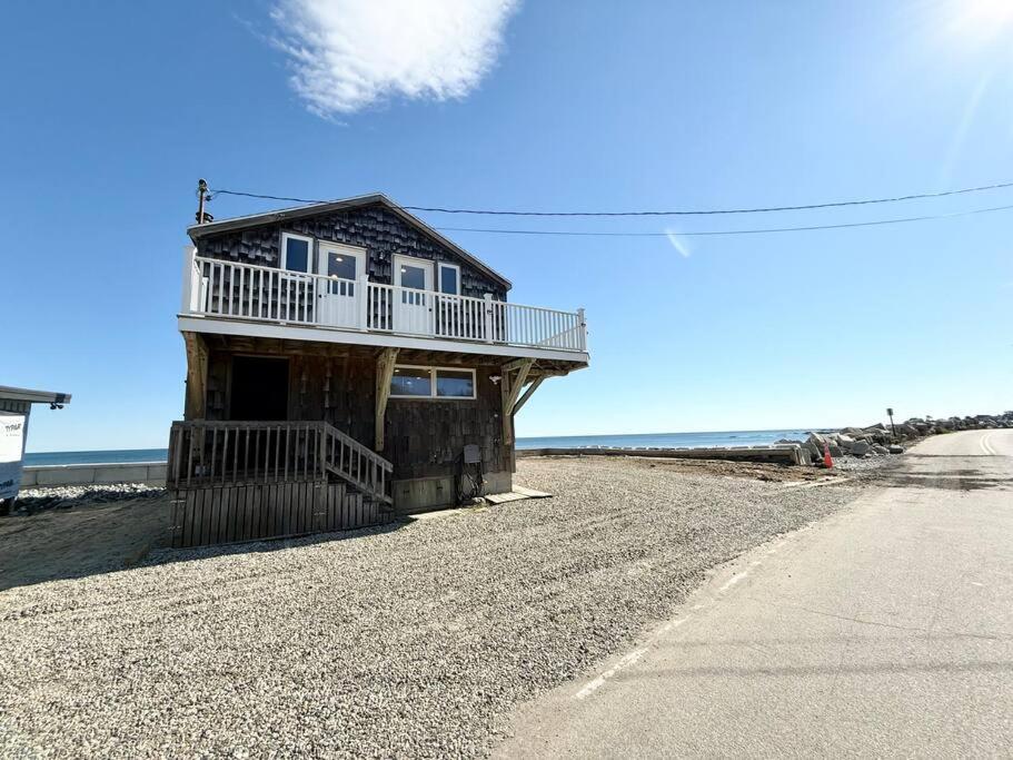 Luxurious Beachfront New England Cottage