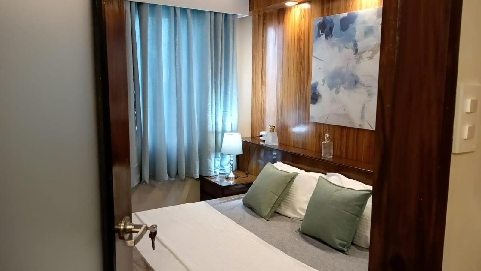 Executive Suite Condo 1