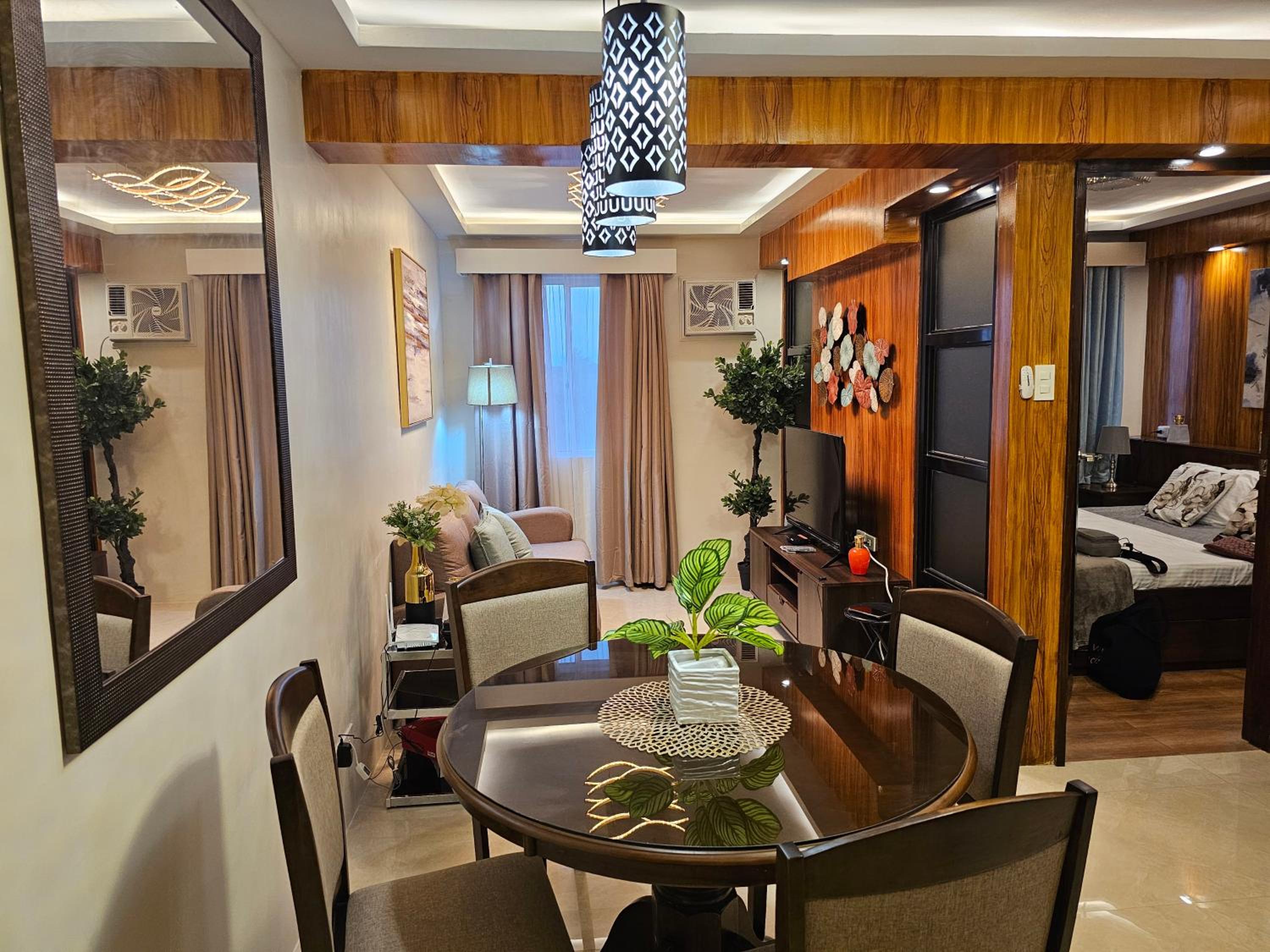 Executive Suite Condo 1