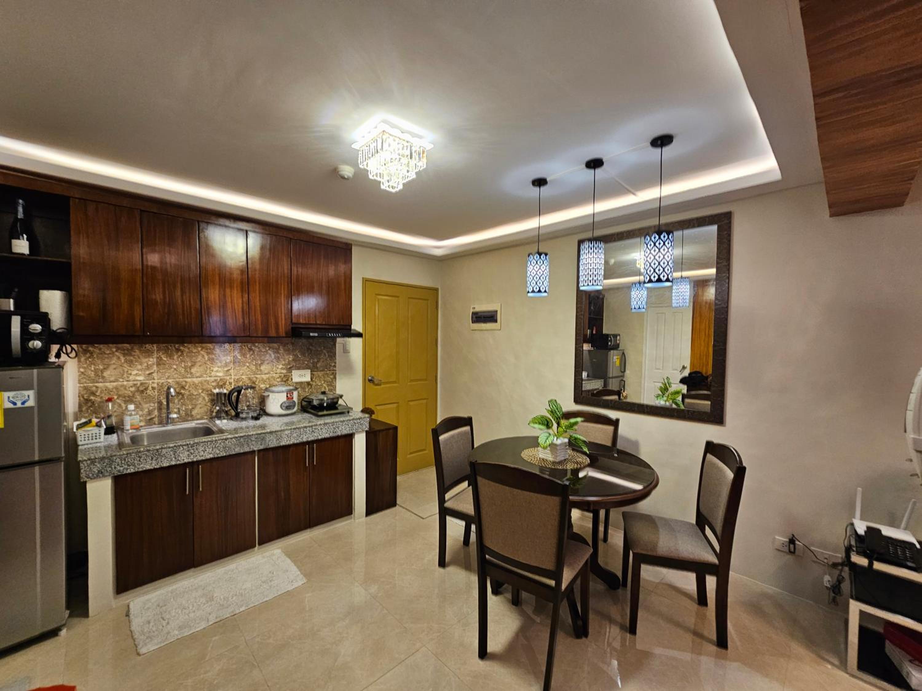 Executive Suite Condo 1
