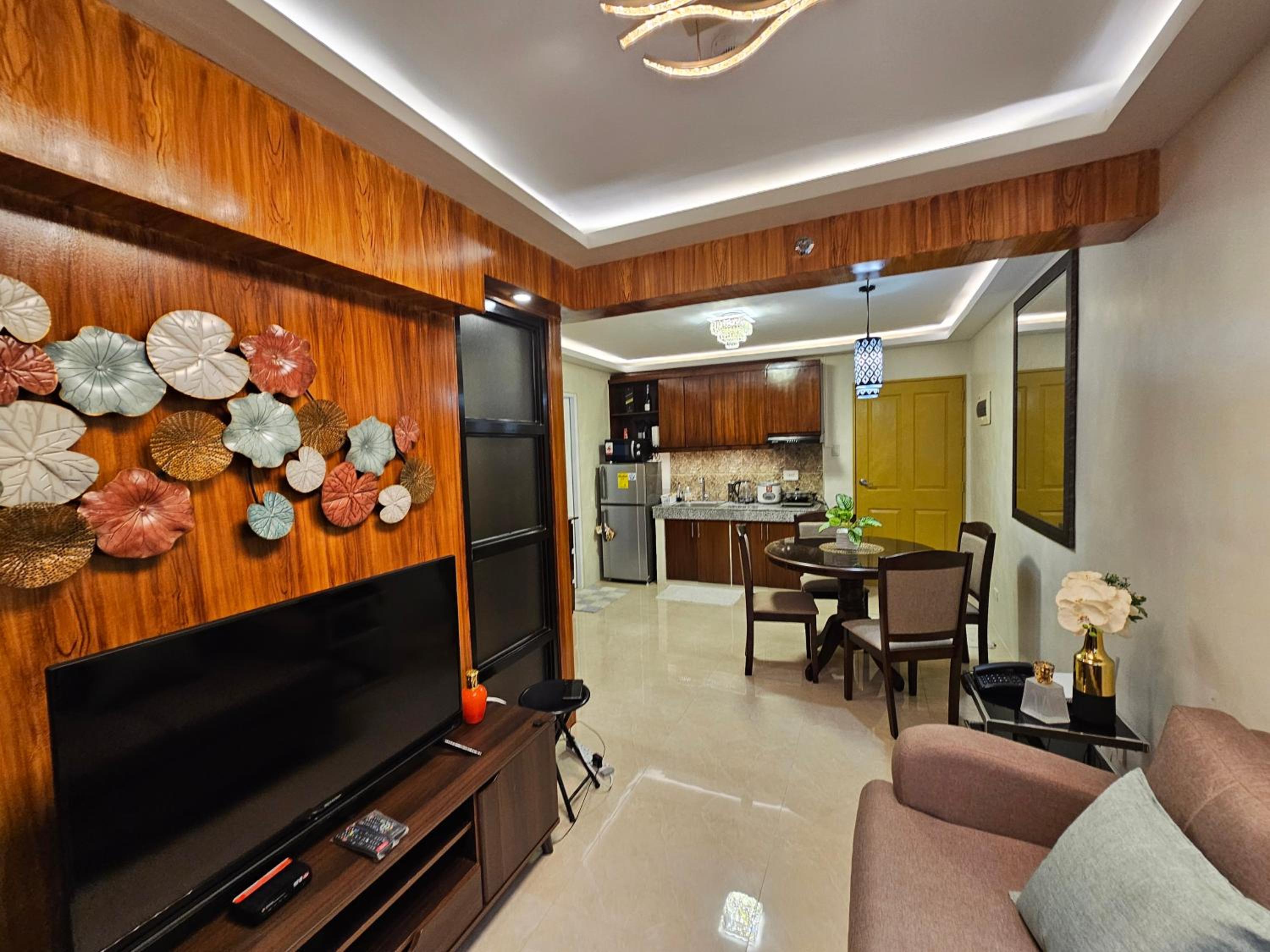 Executive Suite Condo 1