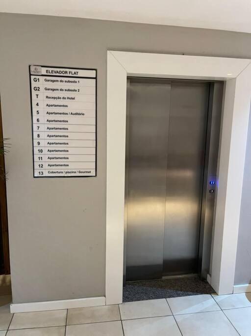 Suíte Premium de Alto Padrão Com Ar
