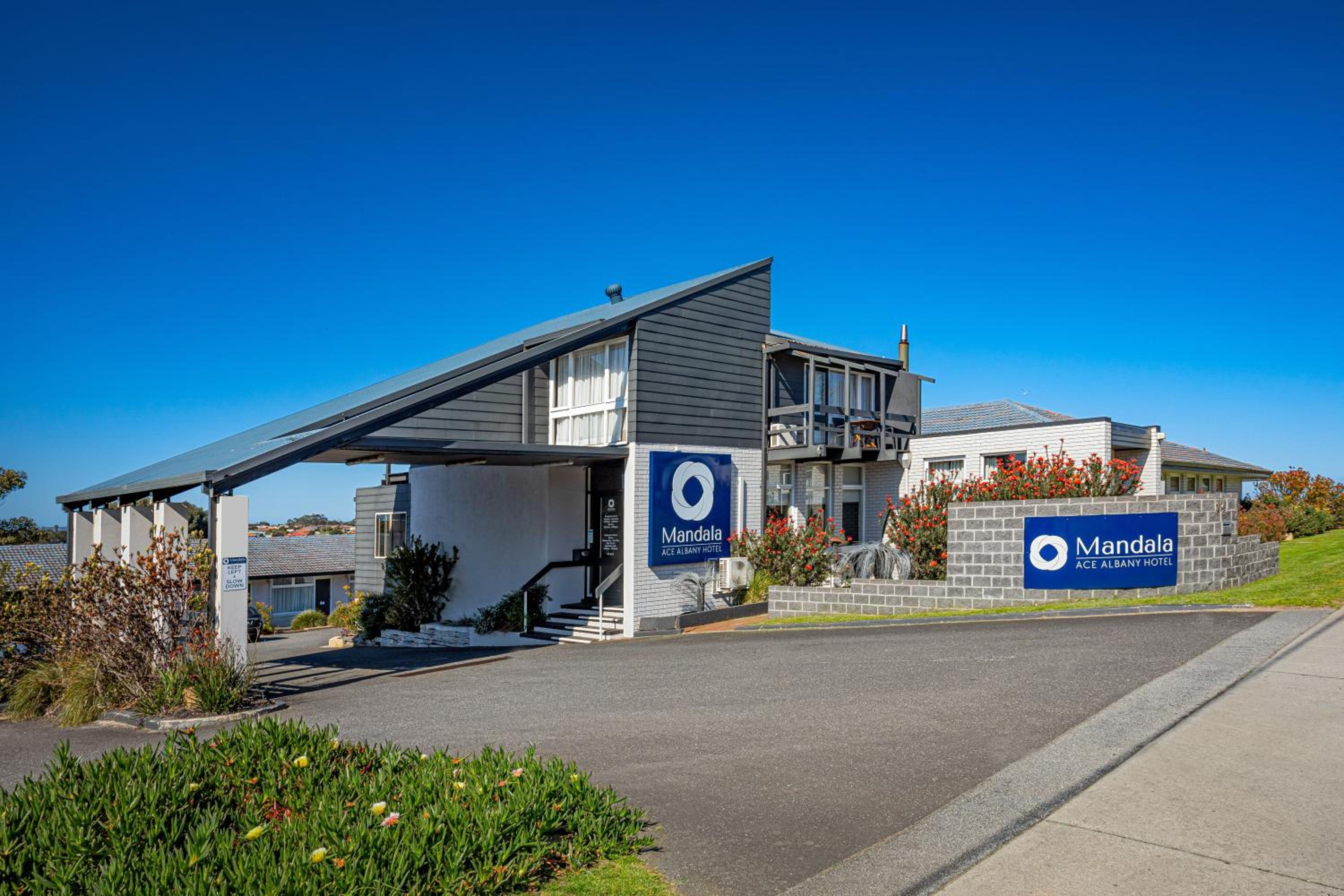 Hotel Mandala Ace Albany Hotel - Image 1