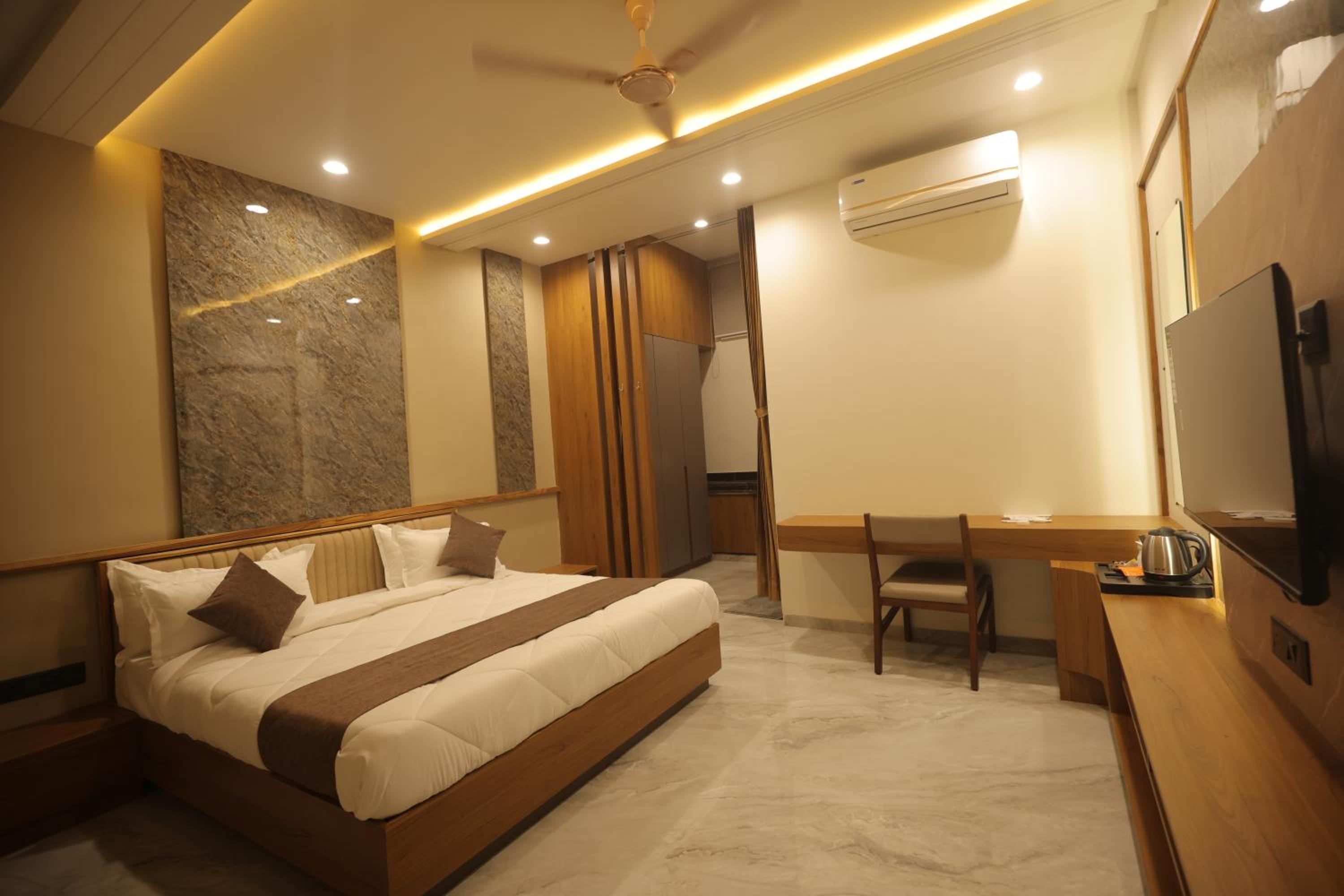 Hotel Raghavji