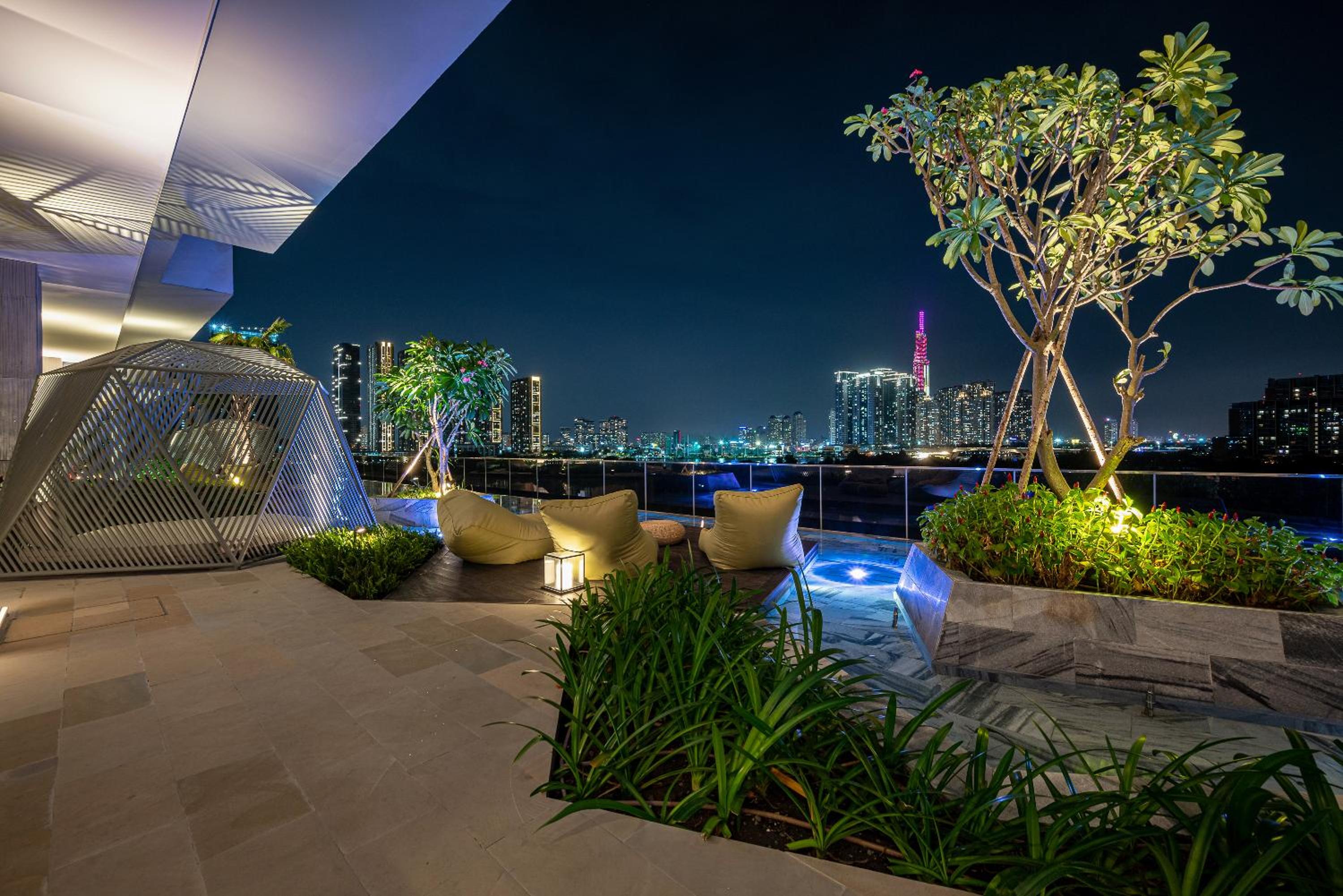 Saigon The Metropole - Residences Complex - By Svillage 