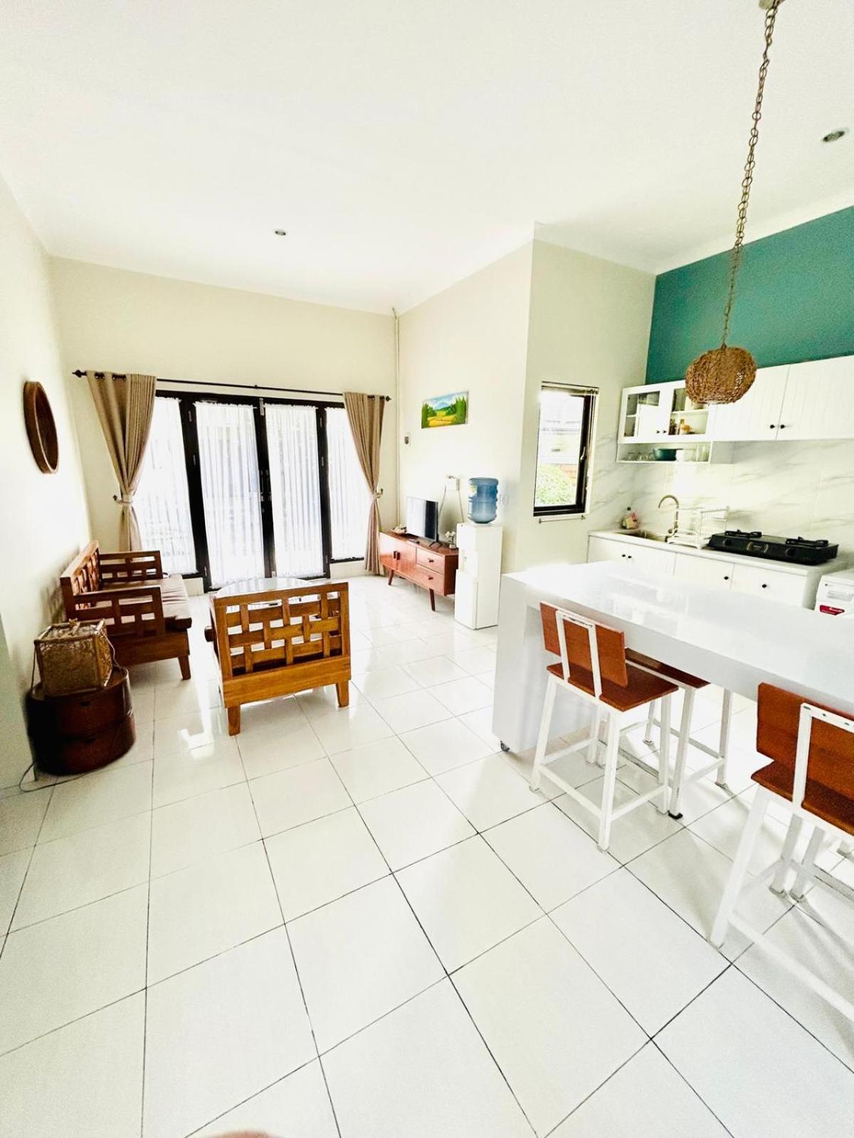 Cozy and Comfortable House Near Senggigi Beach