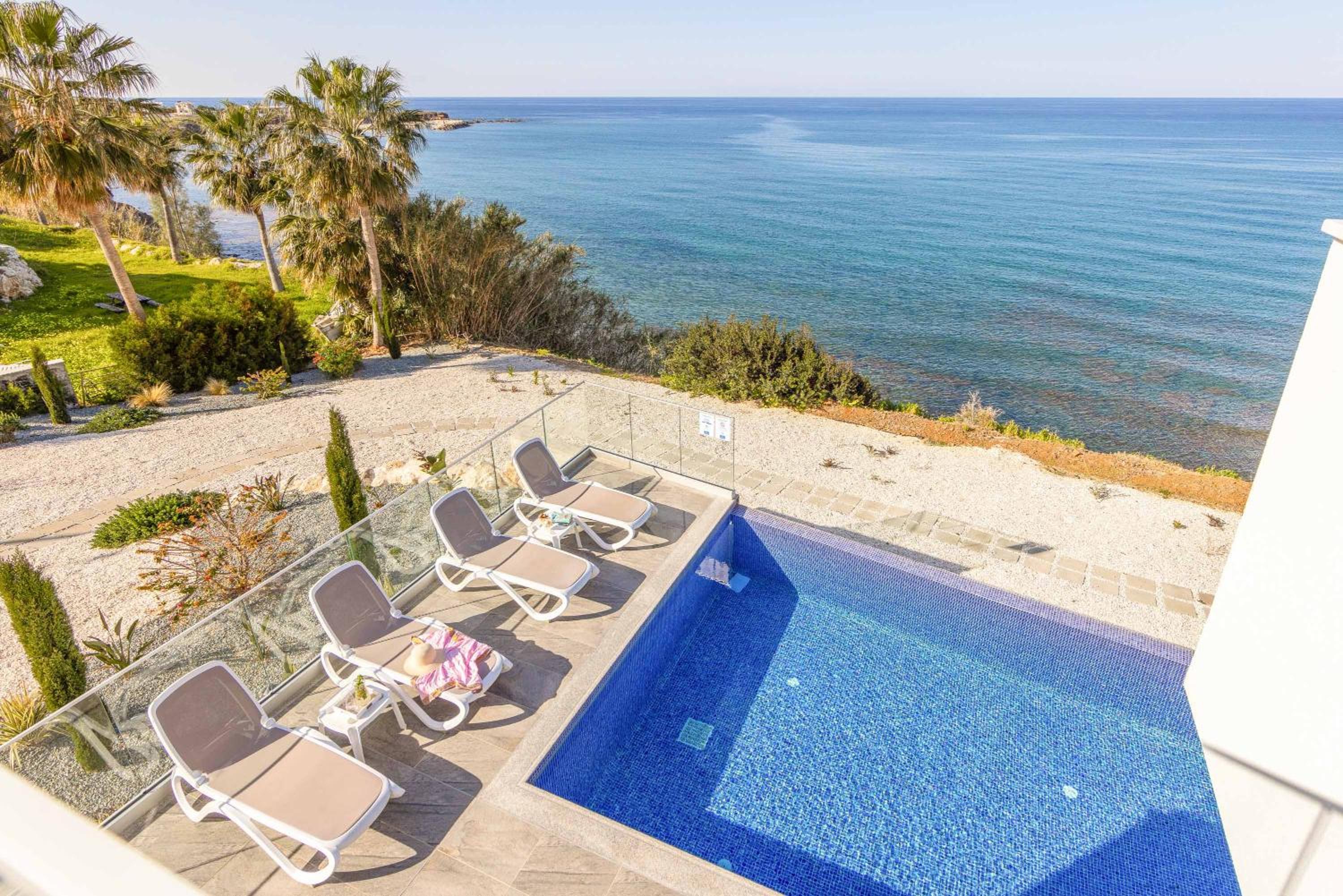 Pomos Seashore Villa