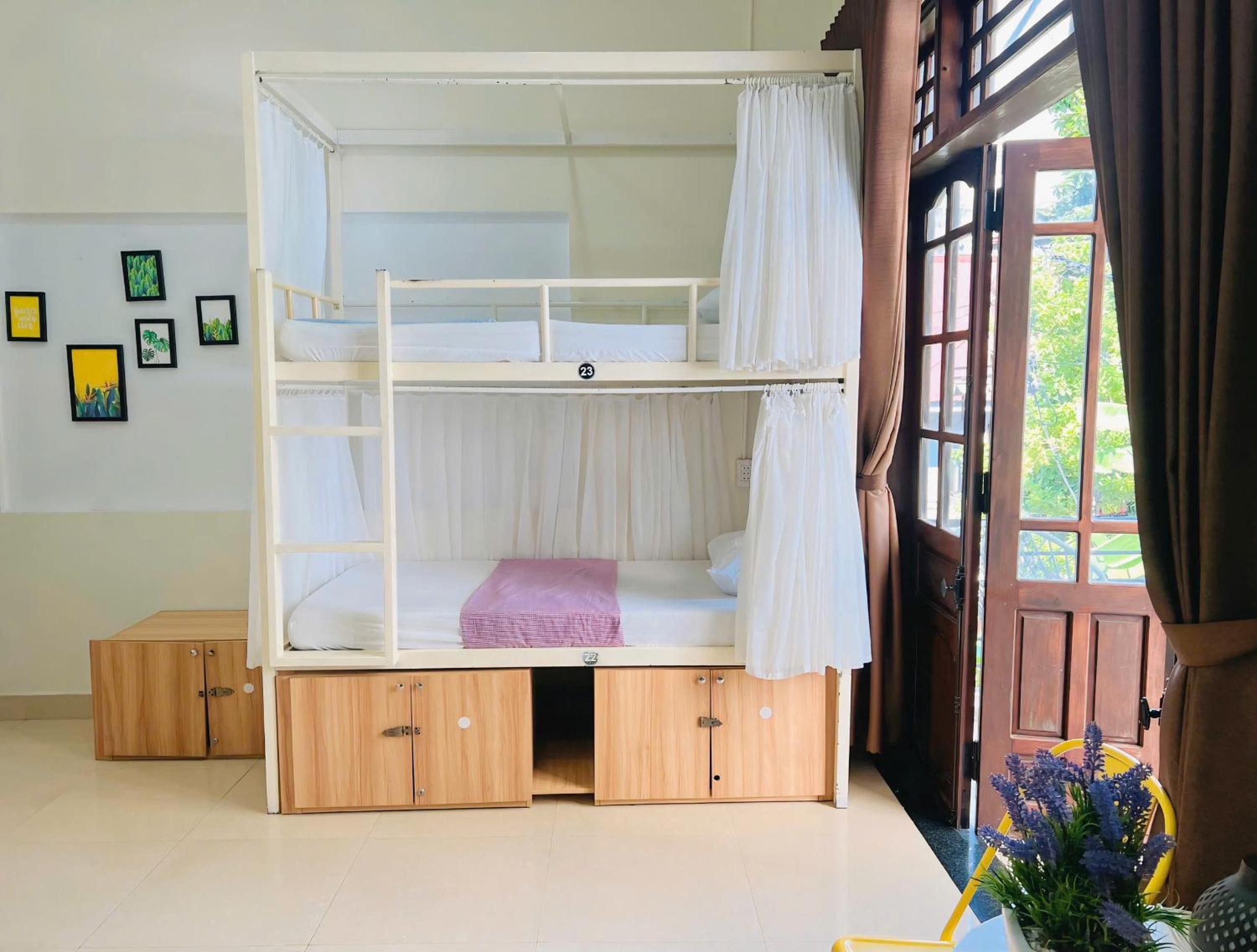 Amy 2 Hostel Hue
