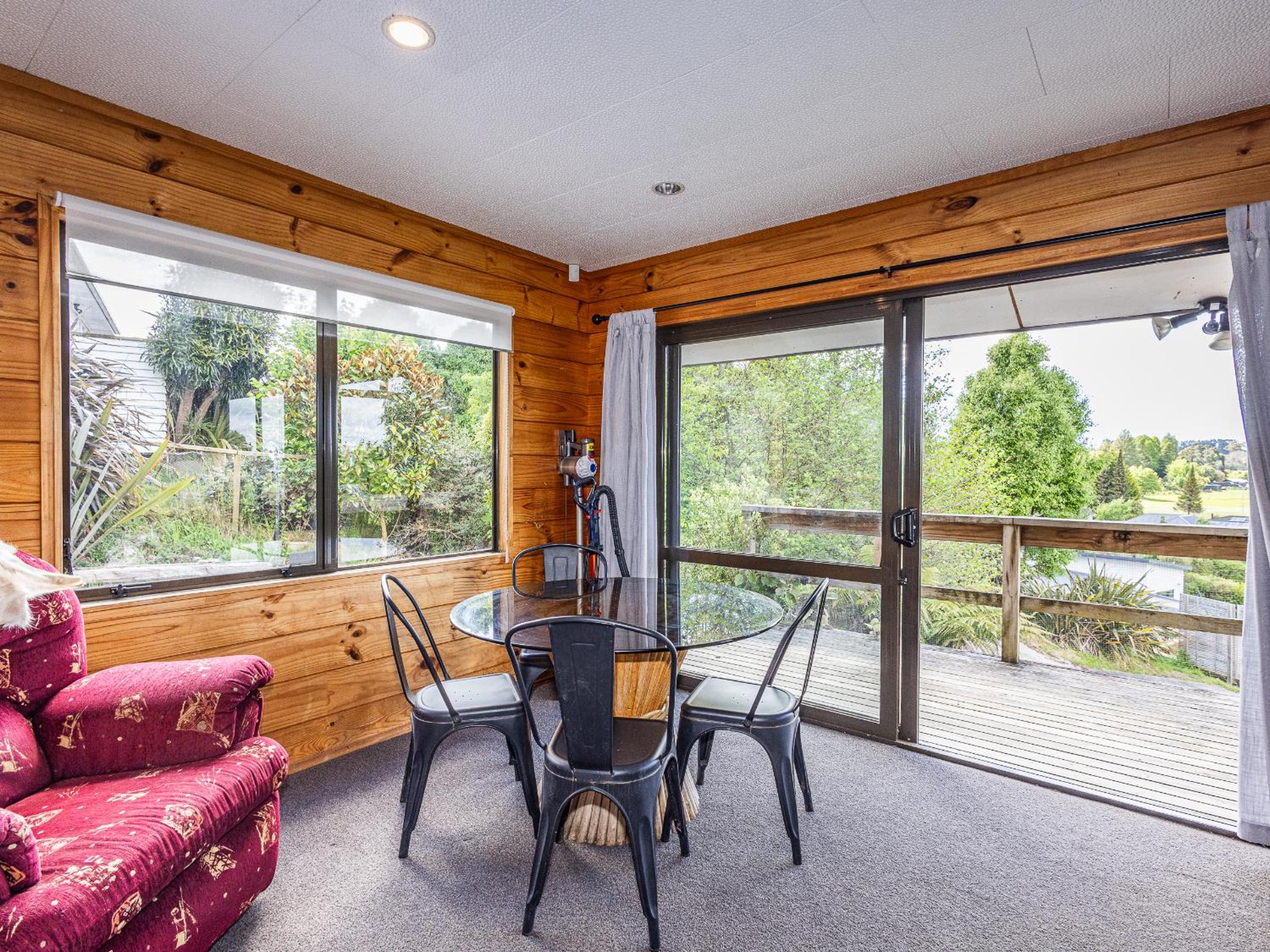 Stag Shack - Ohakune Holiday Home view 5