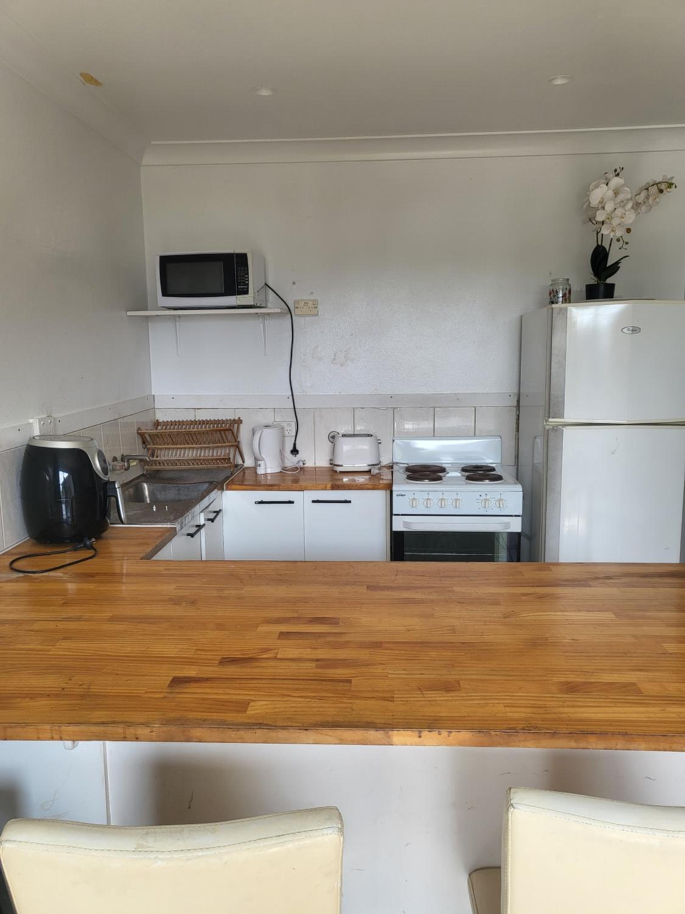 Sunsetcourt Budget holiday apartments surfers paradise