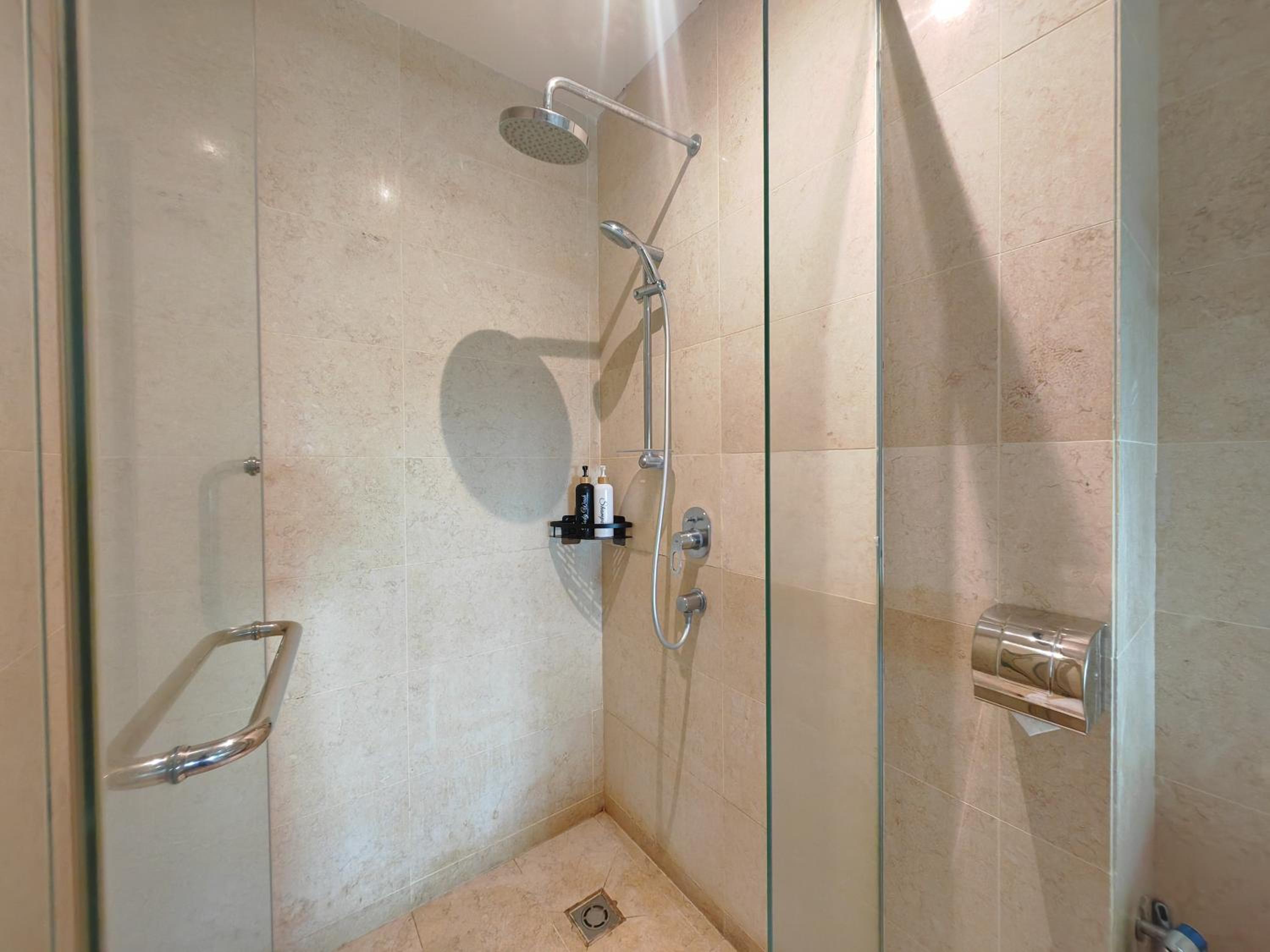 Luxe Romance with Seaview & Bathtub - Jazz Suites by Ocean Luxe photo 7