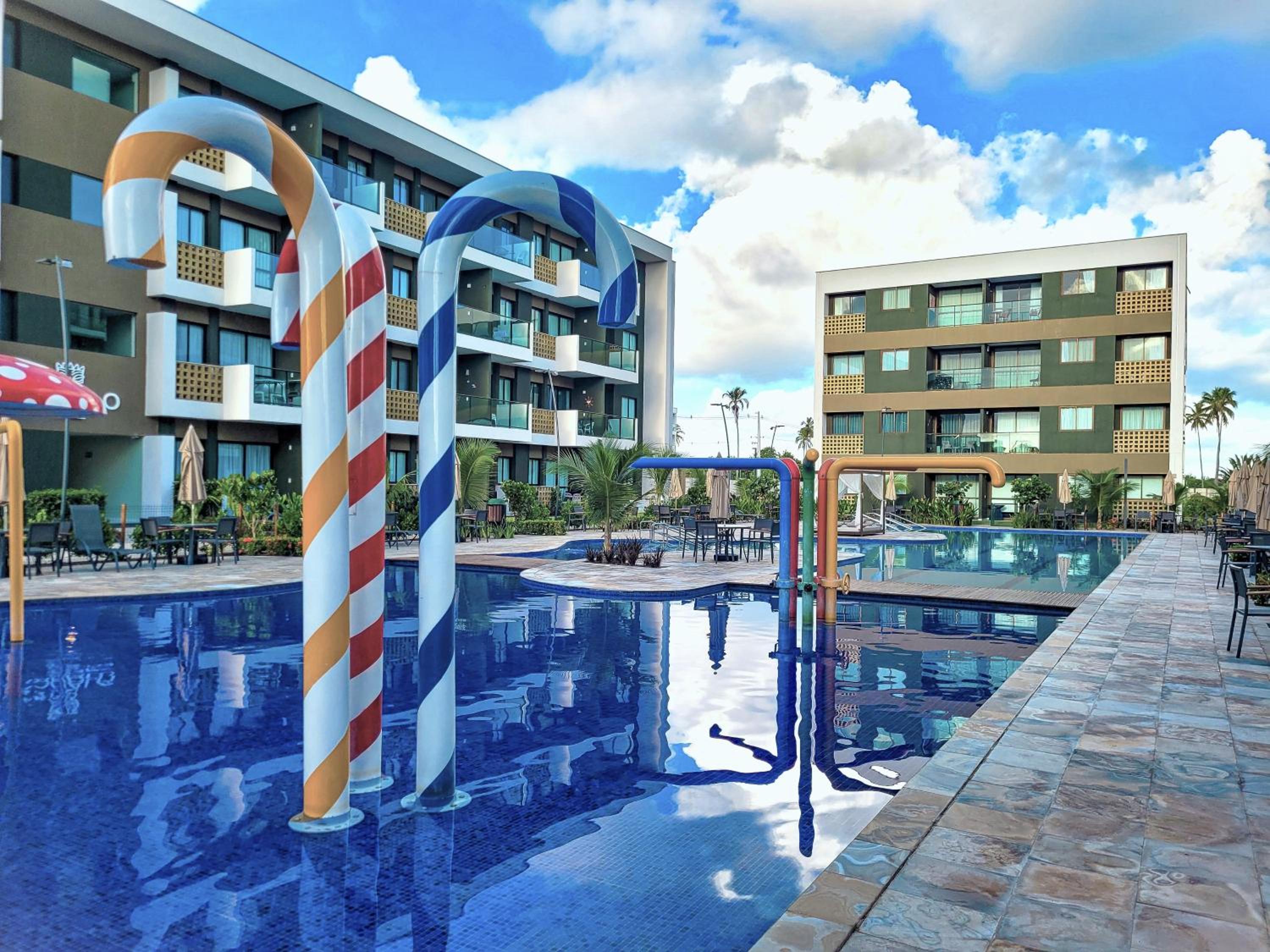 Flat Luxo Oasis do Mana 350m da praia, Polo Aquático-2Qts, 2Gar
