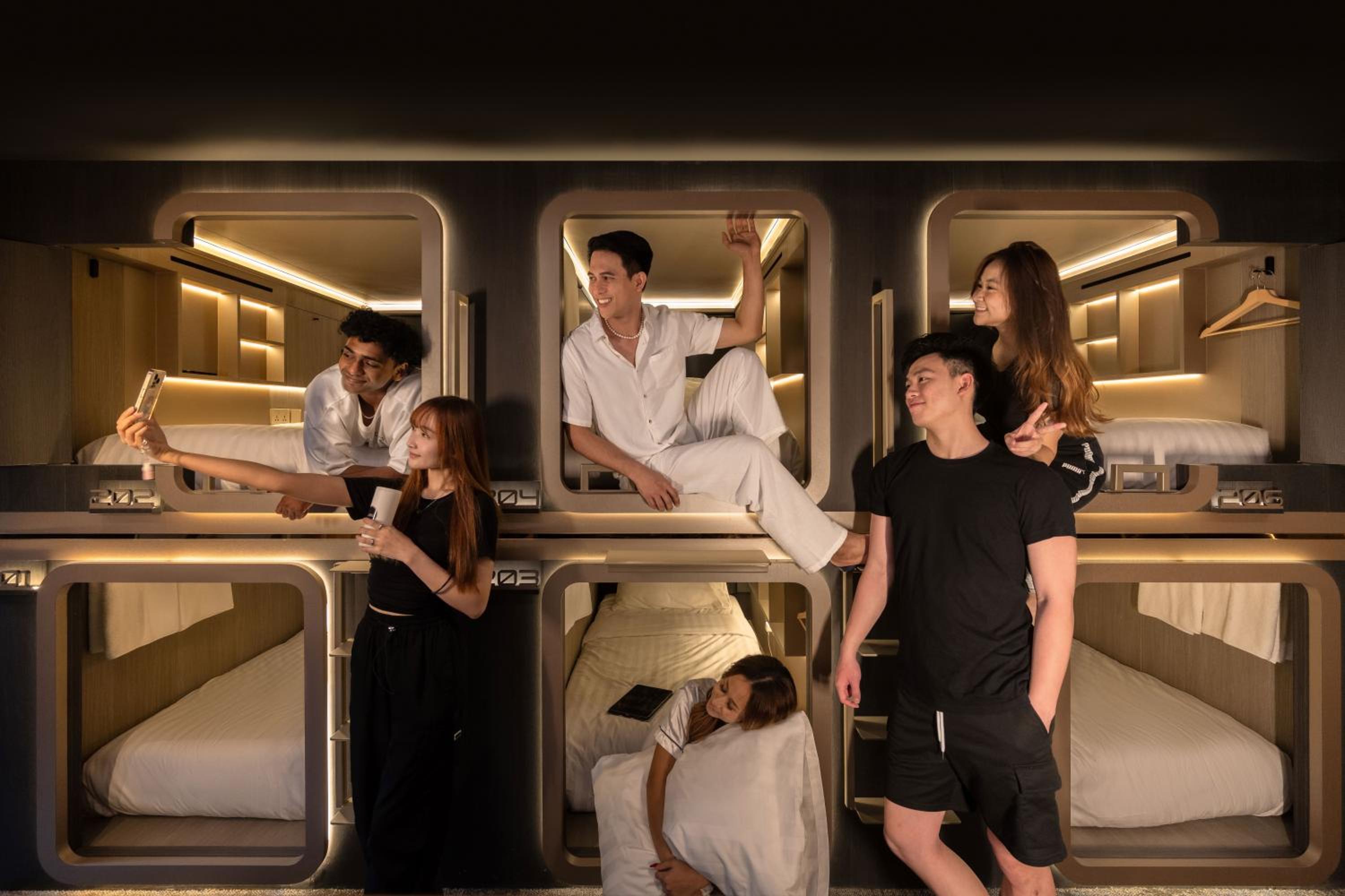 Cube Social Boutique Capsule Hotel at Boat Quay