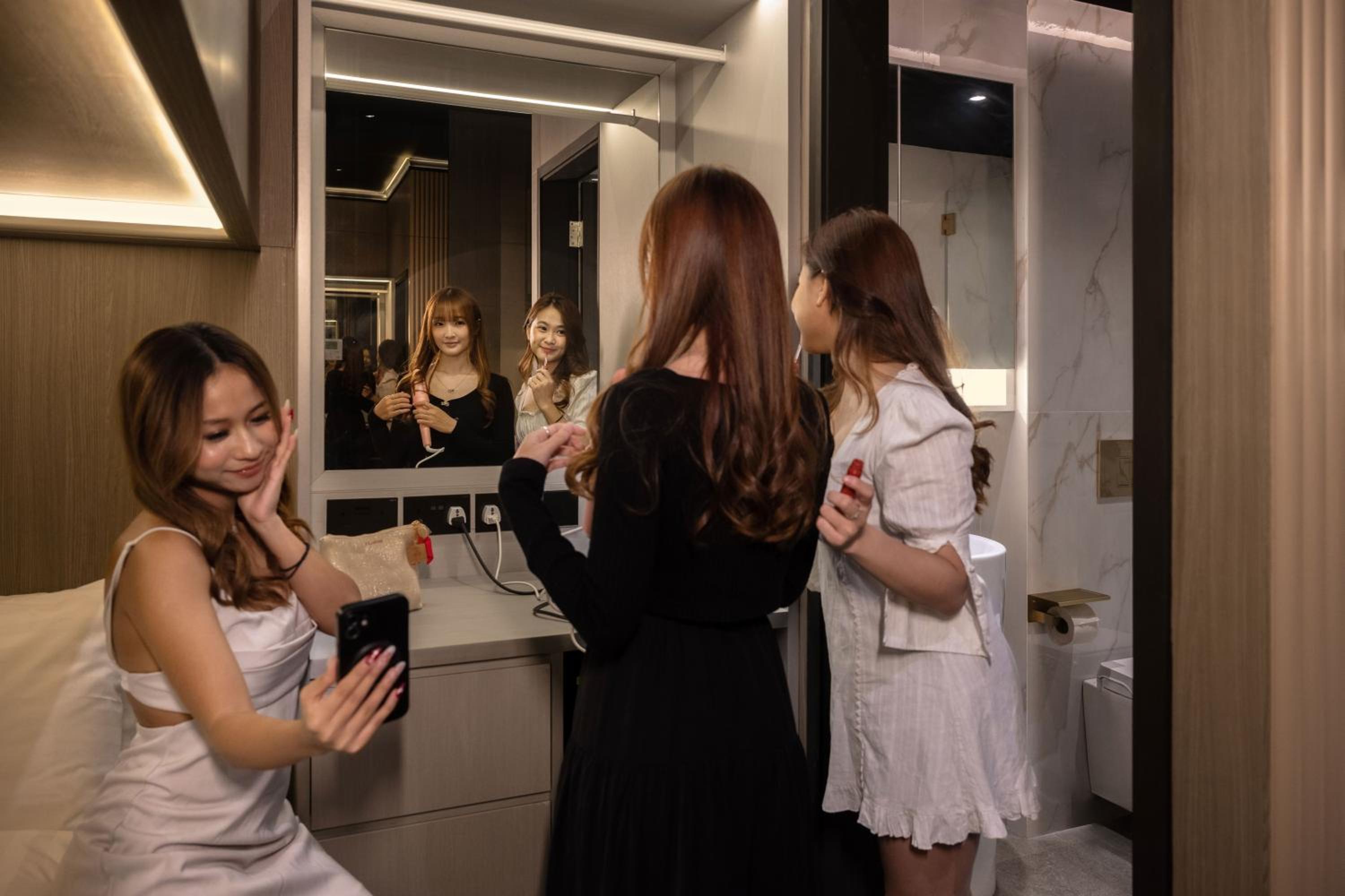 Cube Social Boutique Capsule Hotel at Boat Quay