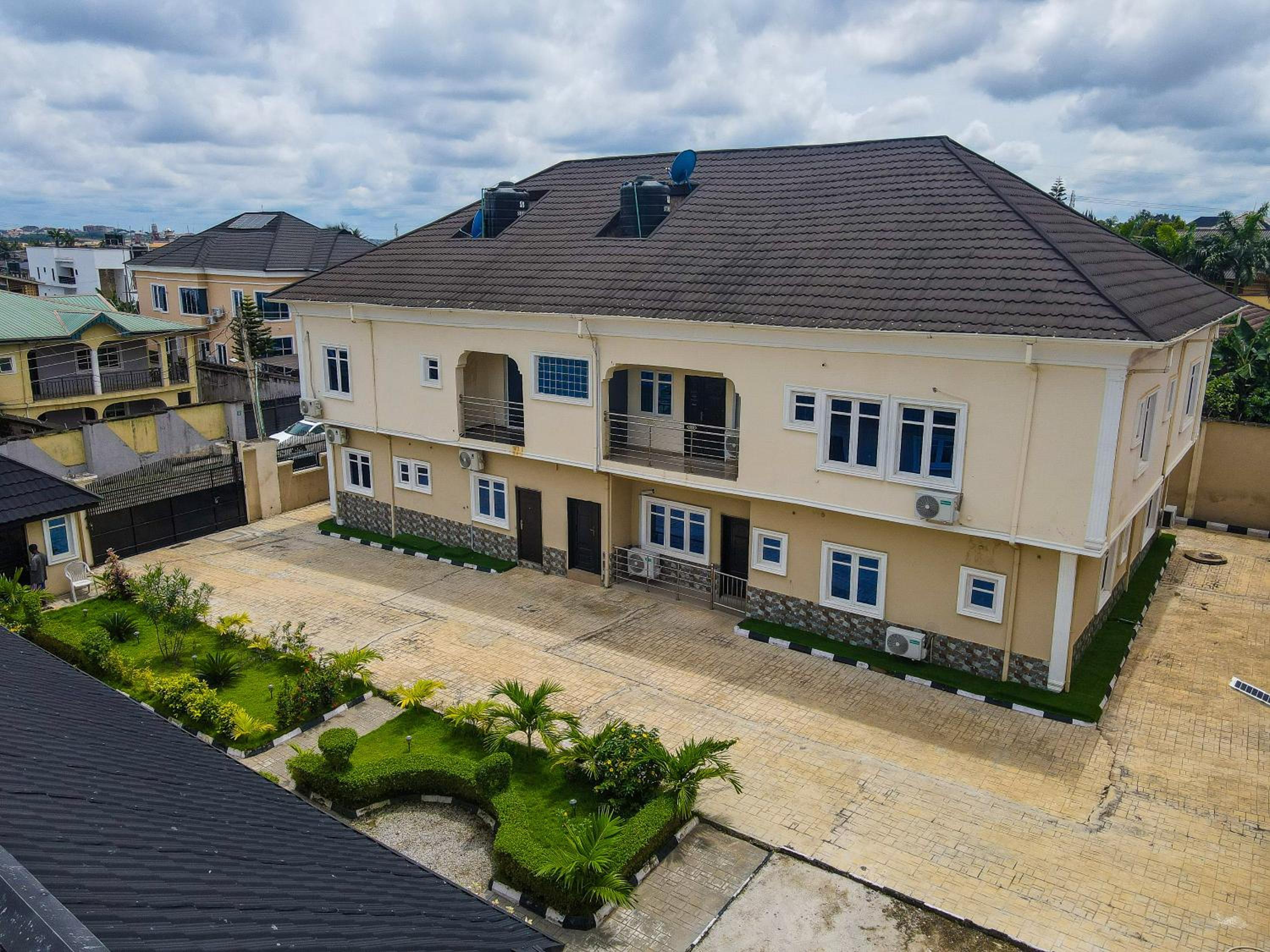 Topfun Apartment