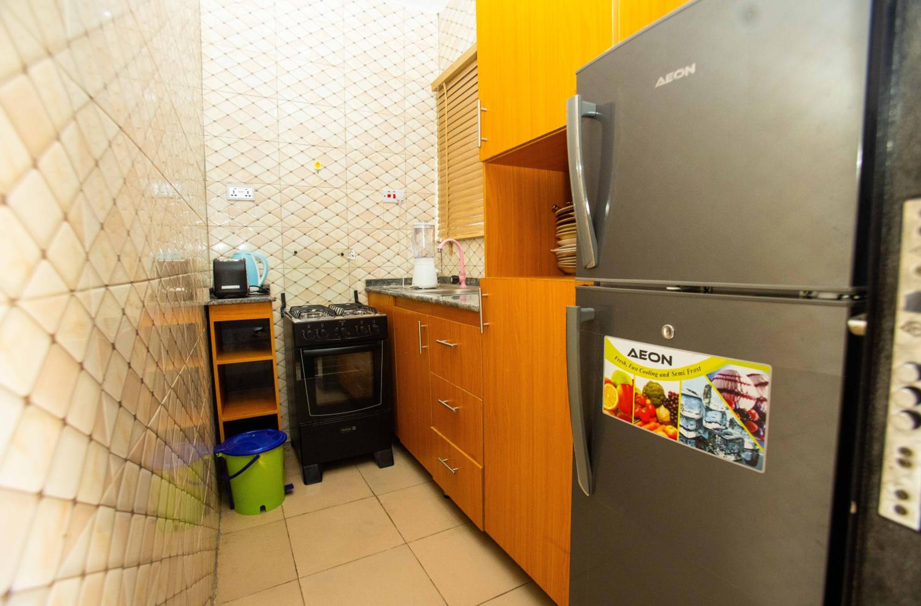 Topfun Apartment
