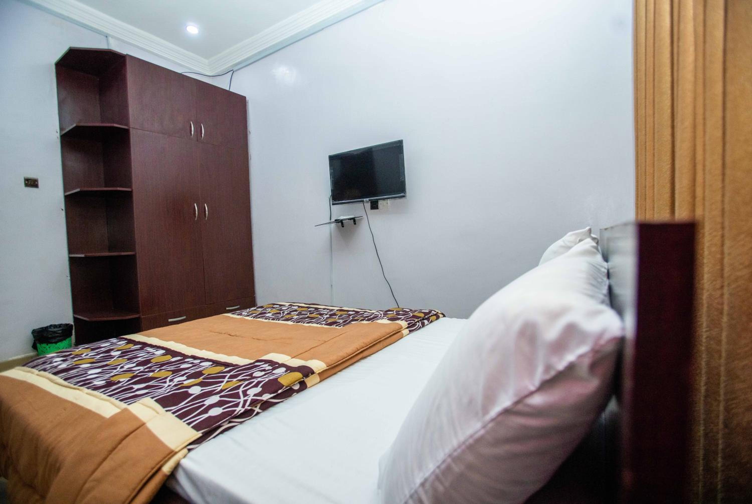 Topfun Apartment