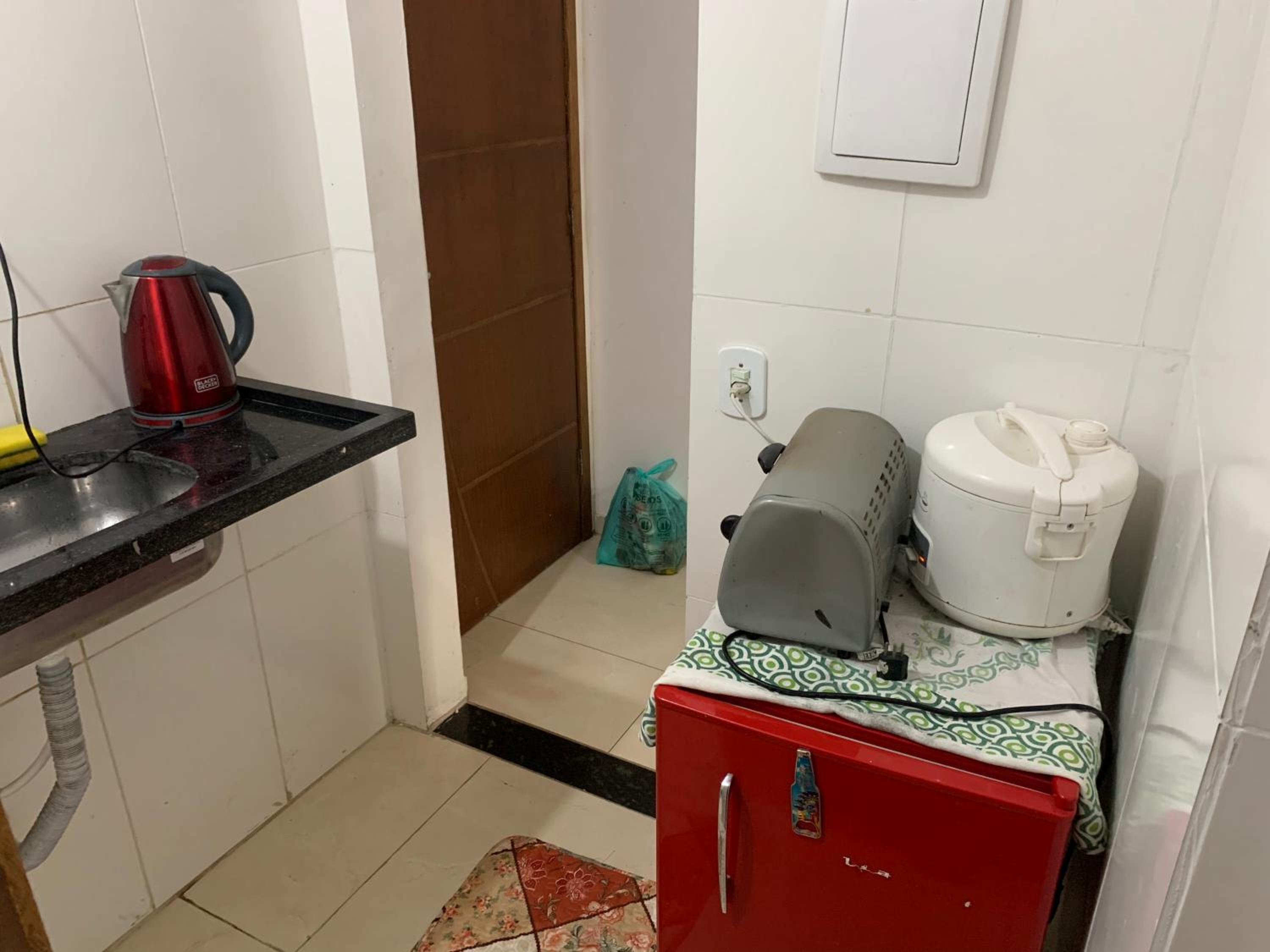 Pequeno apartamento a 100 metros da praia