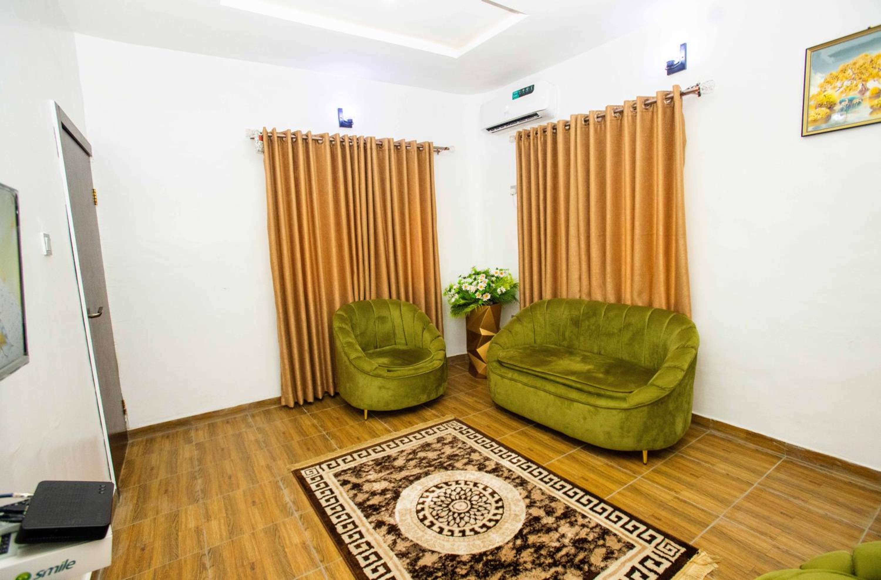 Topfun Apartment