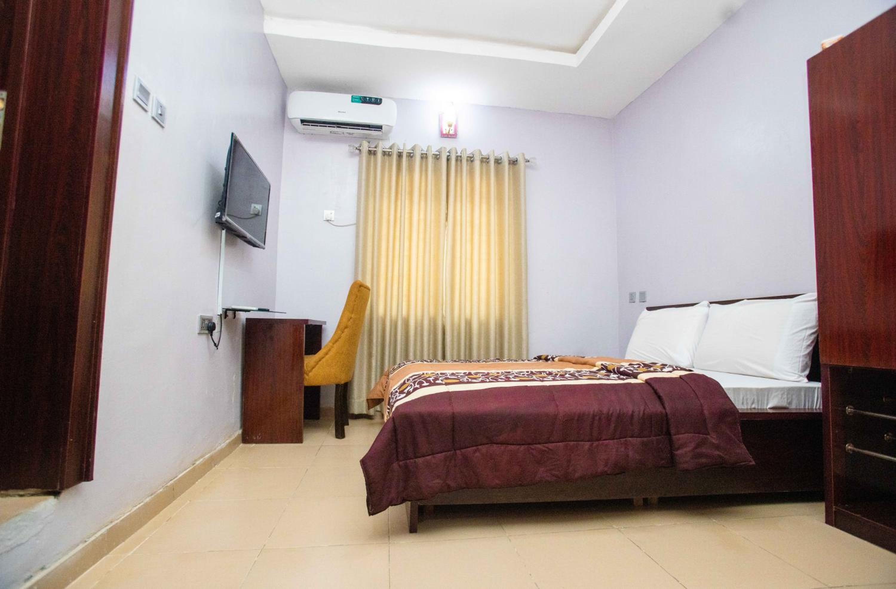Topfun Apartment