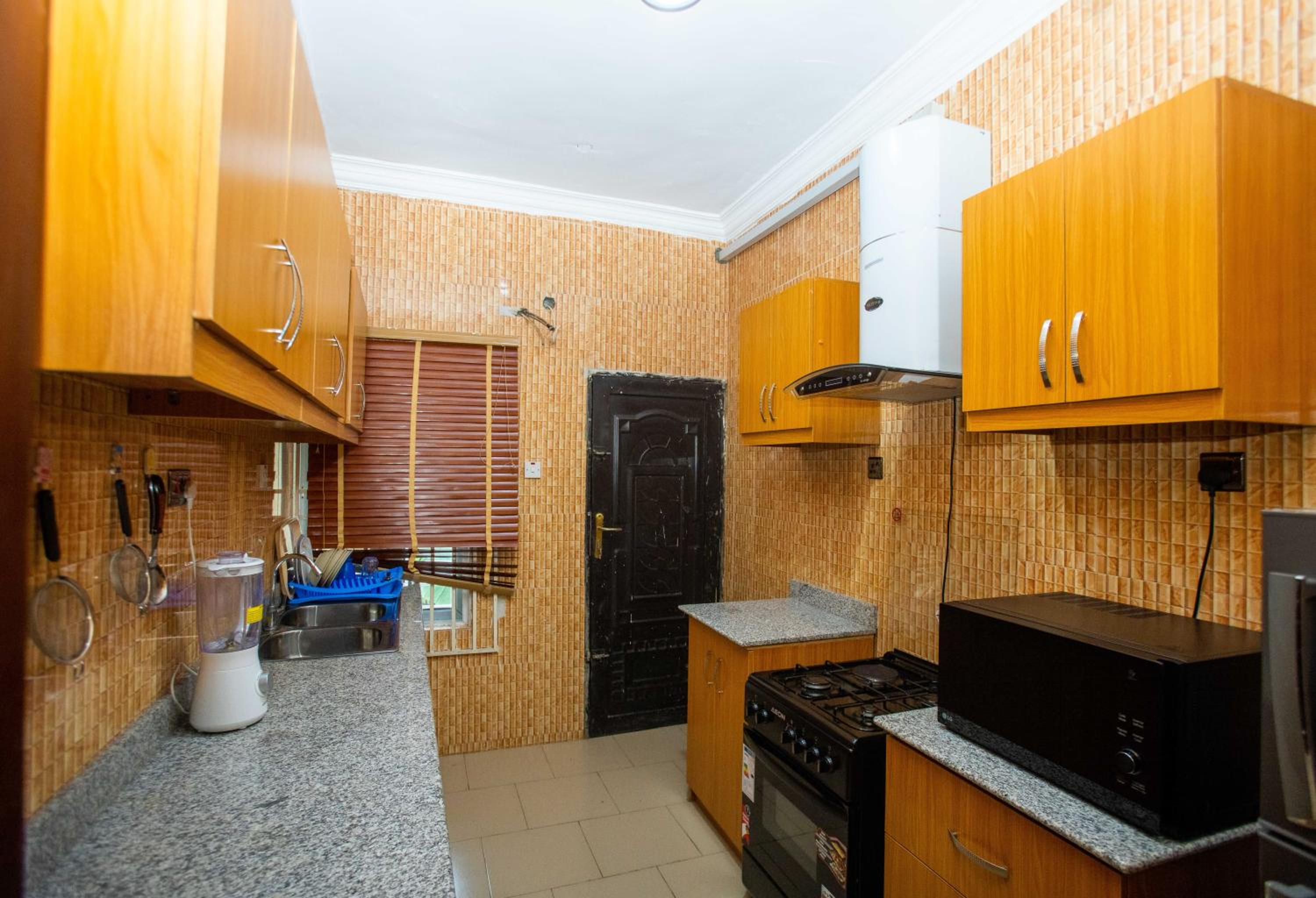 Topfun Apartment