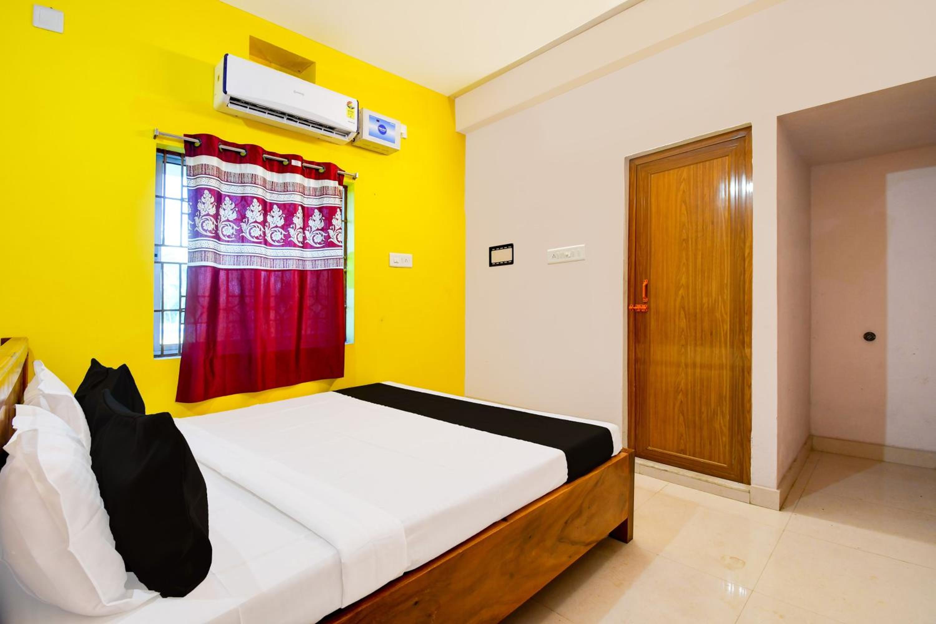 Hotel O Haramani Palace view 3