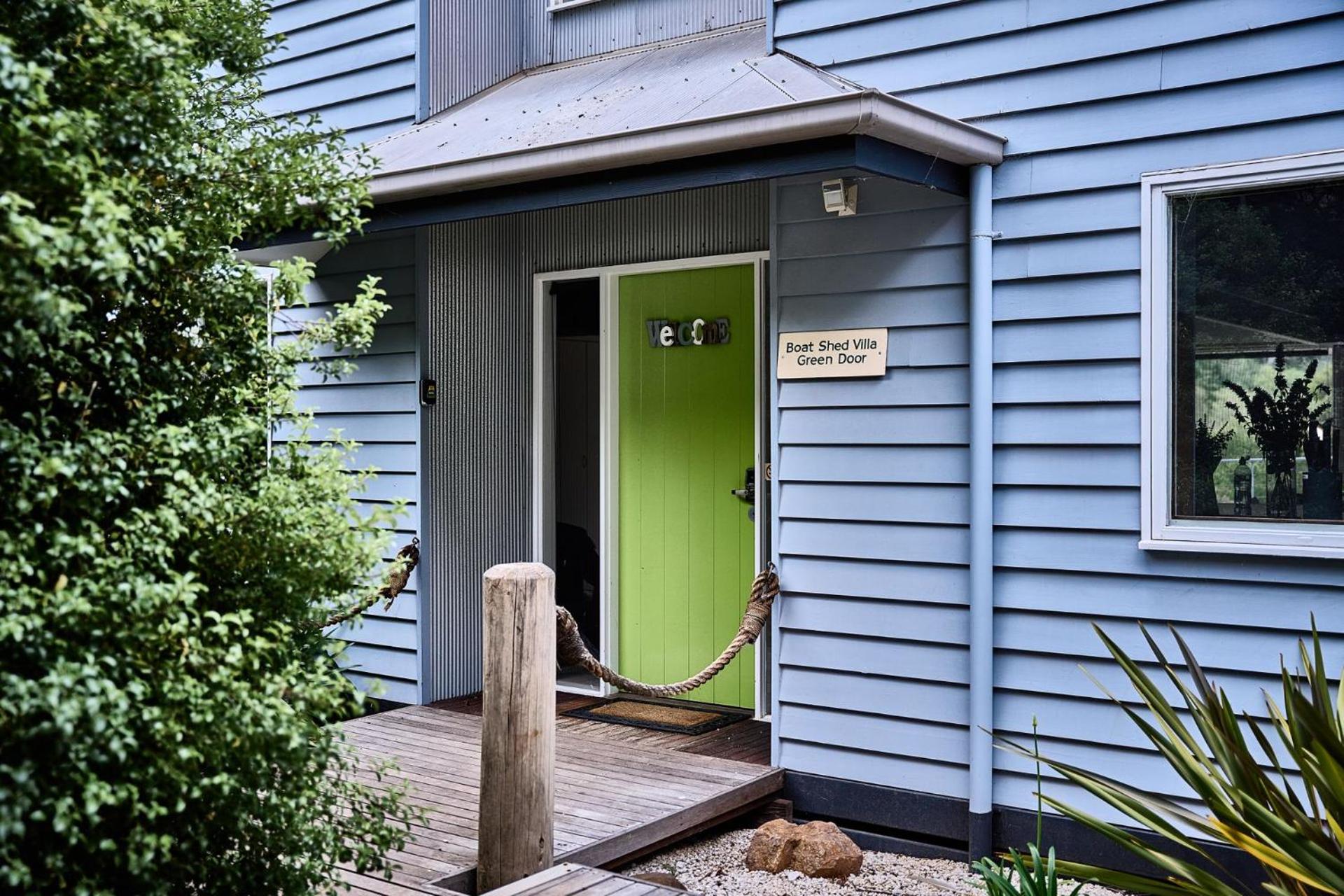 Hotel Boatshed Villas By Istana Yellow Door