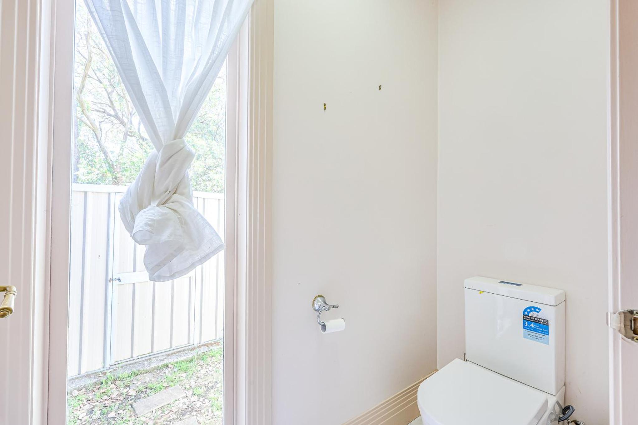 StayAU Expansive 7BR Villa Scenic Warrandyte