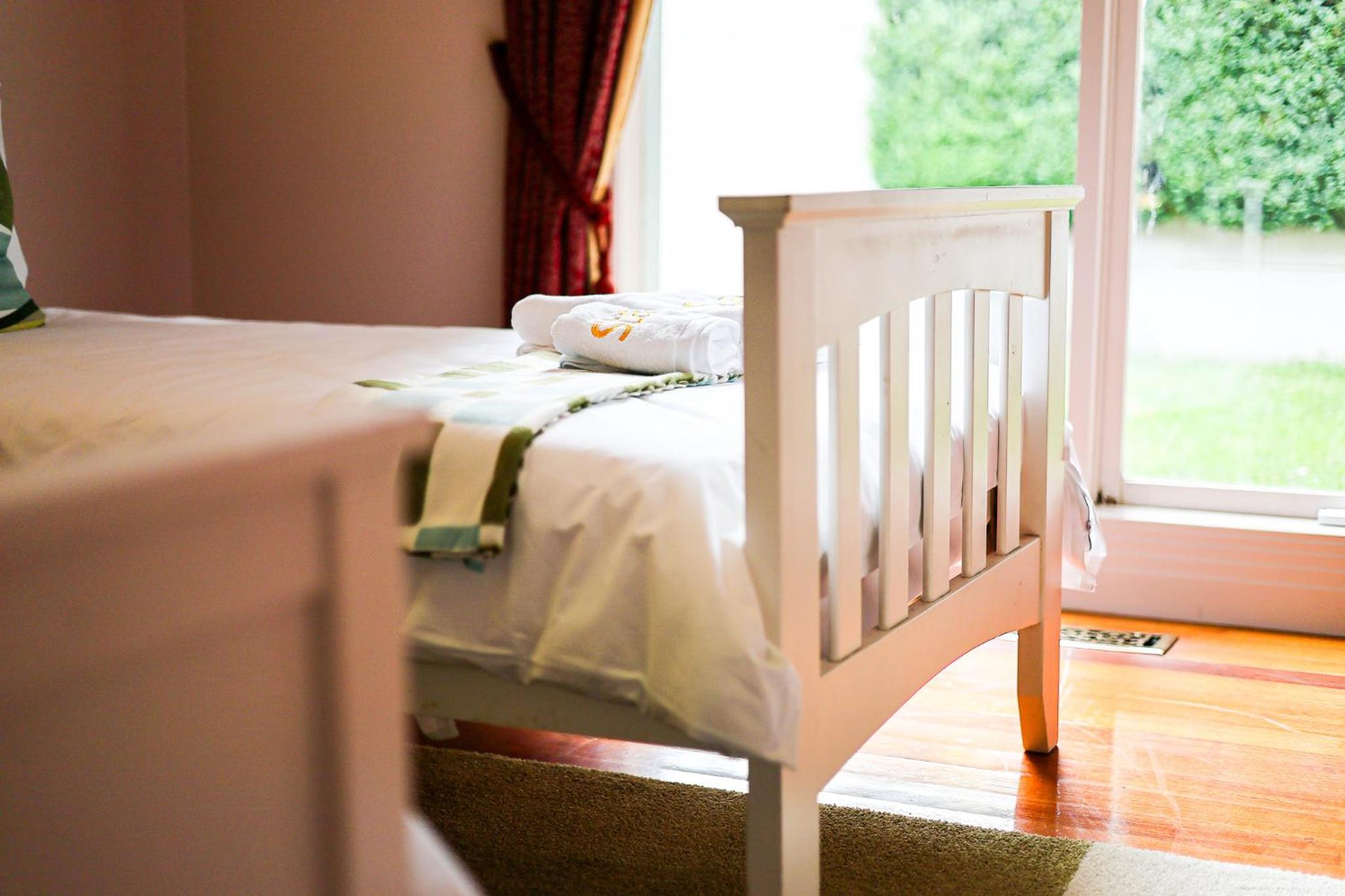 StayAU Expansive 7BR Villa Scenic Warrandyte