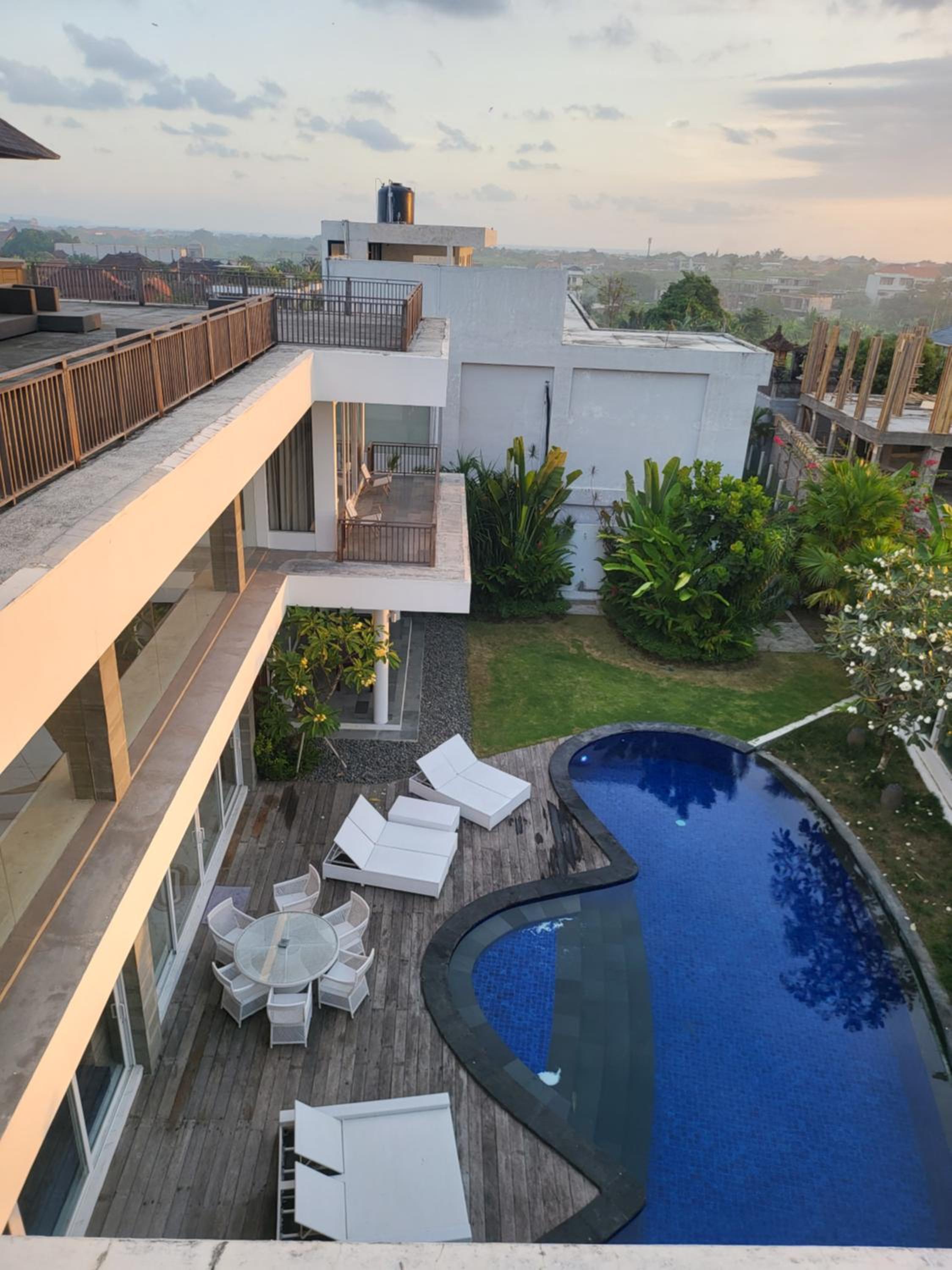 Athaya Mansion