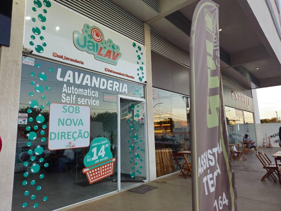Apto com Ar Condicionado em Avenida Comercial