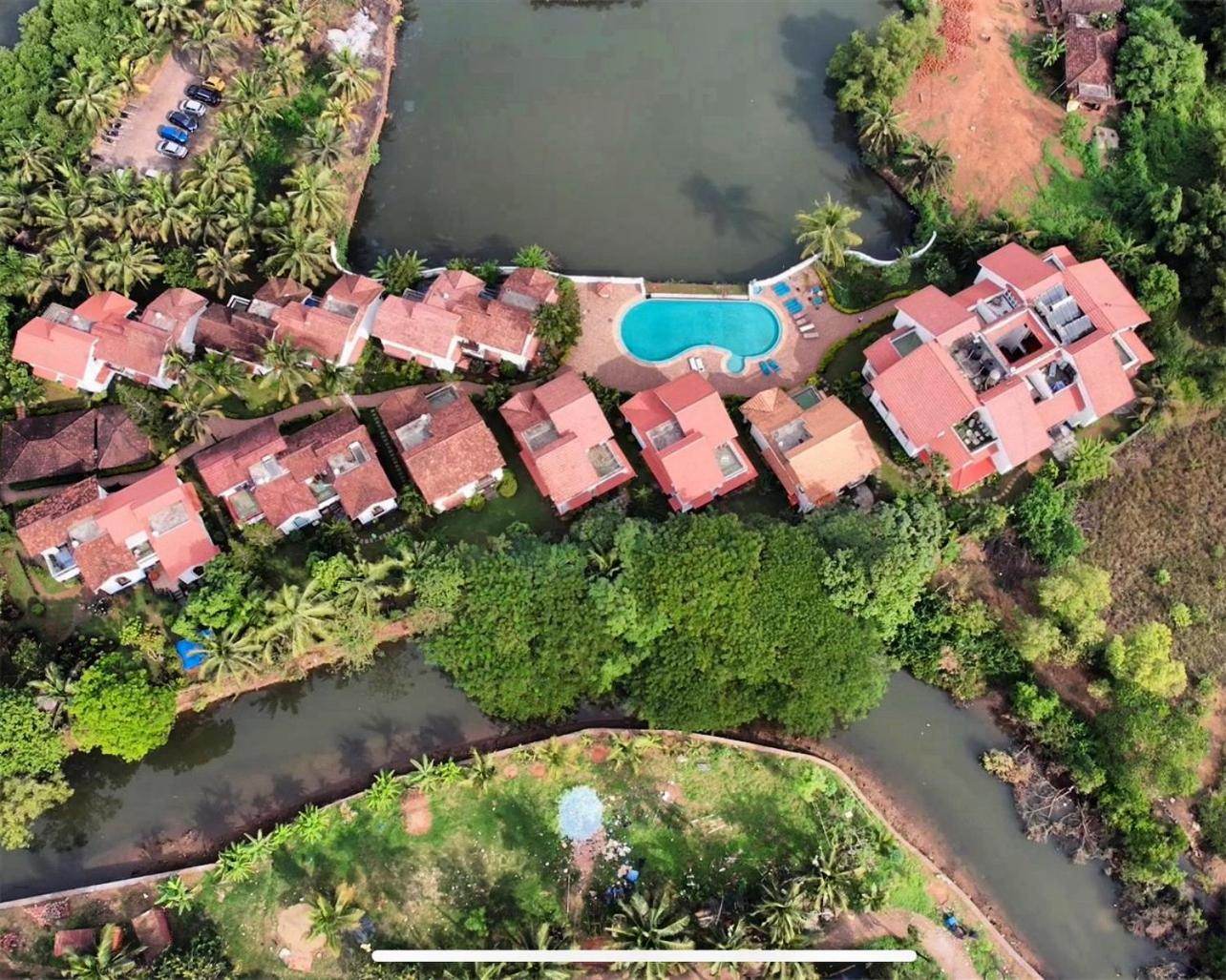 Villa on the Baga River view 5