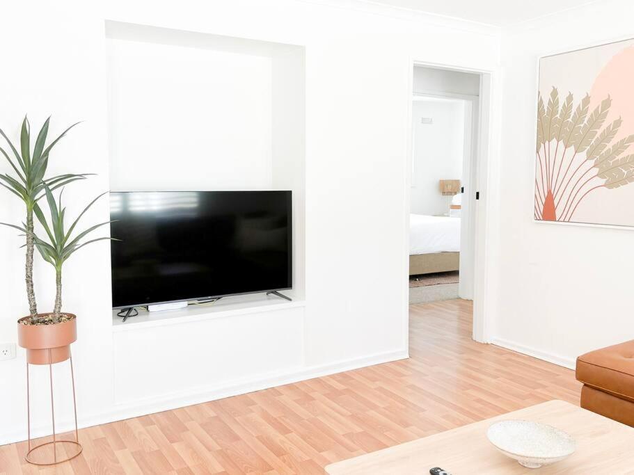 Halloran Street - Convenient Living in Turvey Park